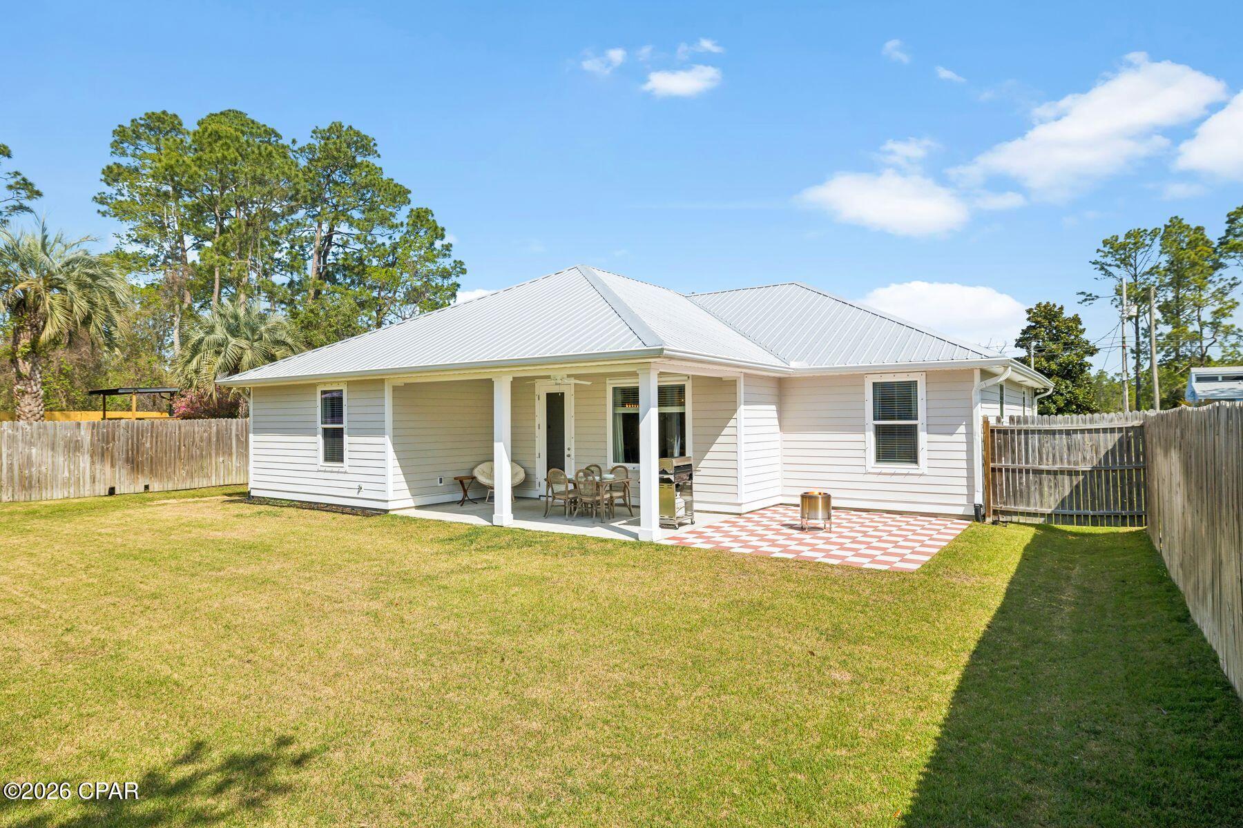 Listing photo id 19 for 166 Manistee Drive
