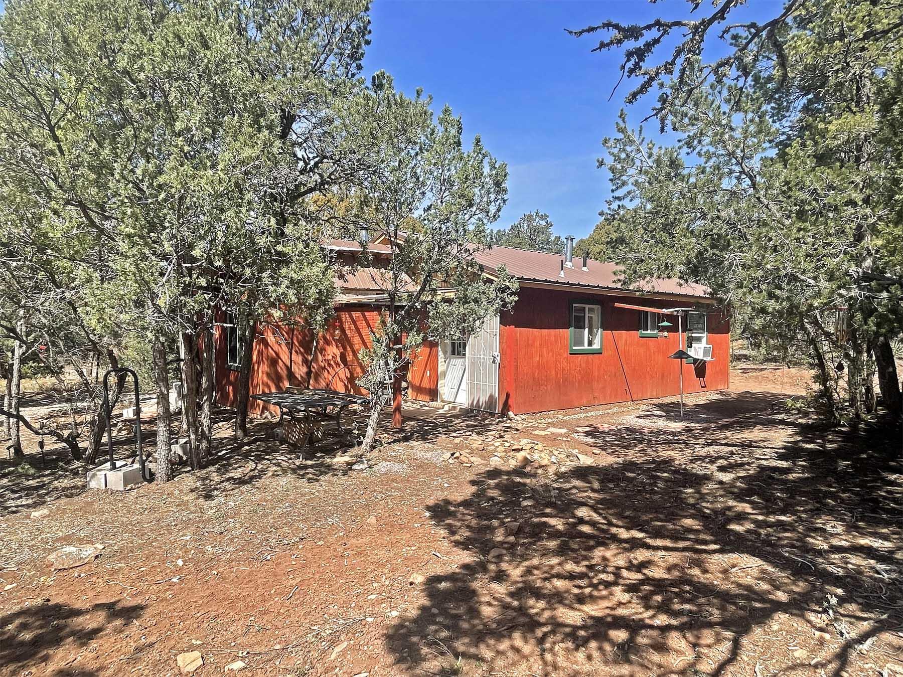 Photo 4 of Sale Pending at 1 Dove Rd, Tijeras, NM 87059 | MLS# 1100964 | Listing updated on 2026-09-11