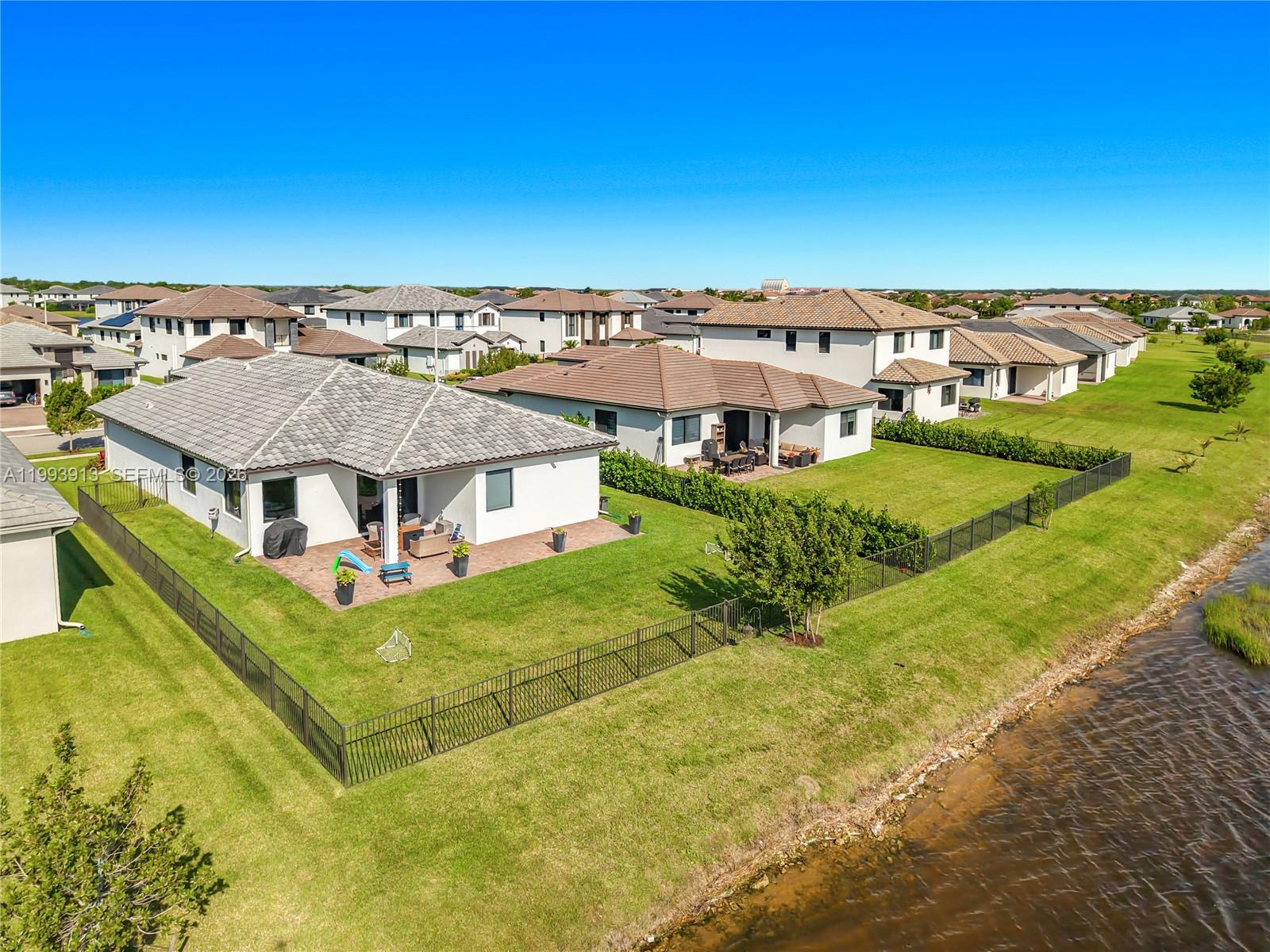 Maple Ridge At Ave Maria