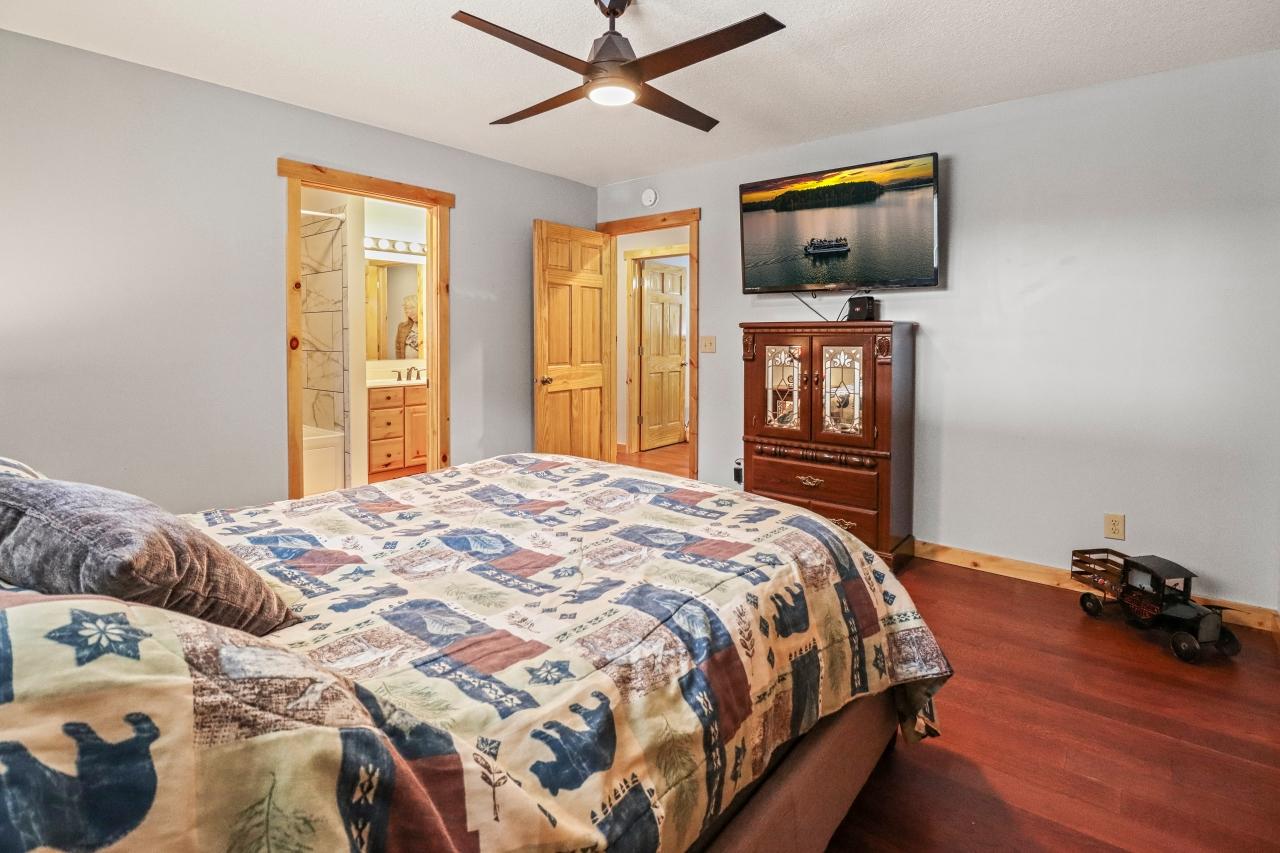 Shishebogama Lake Property 1055 Shishebogama Dr Photo 10