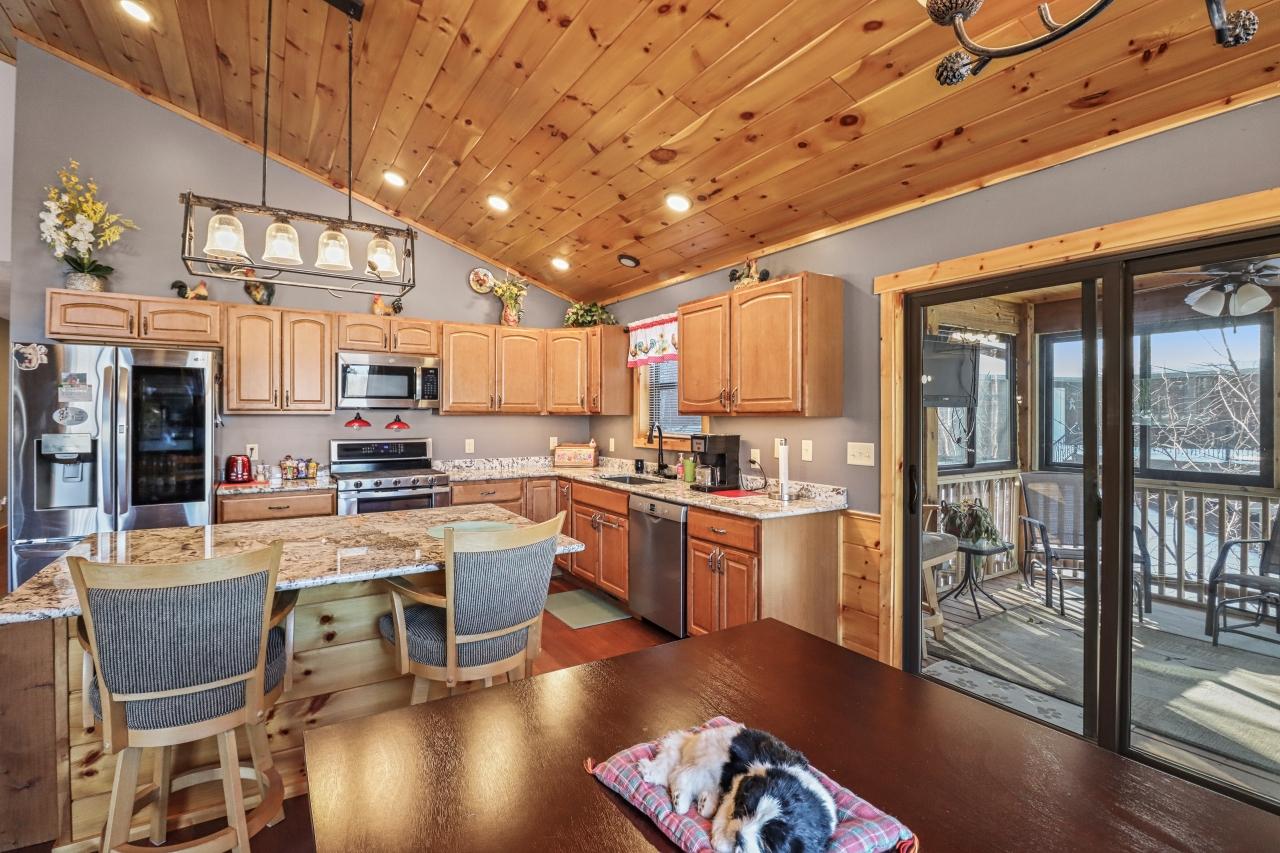 Shishebogama Lake Property 1055 Shishebogama Dr Photo 5