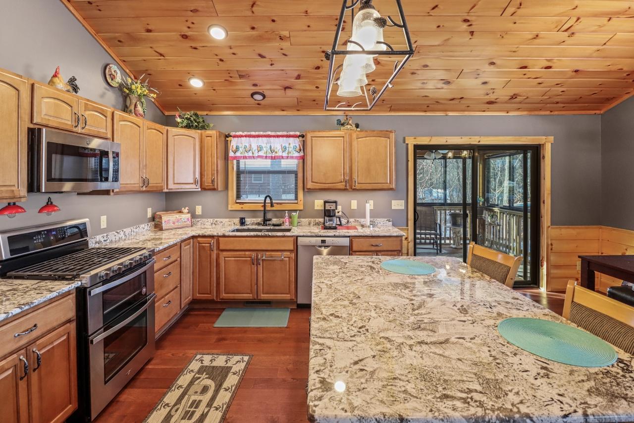 Shishebogama Lake Property 1055 Shishebogama Dr Photo 7