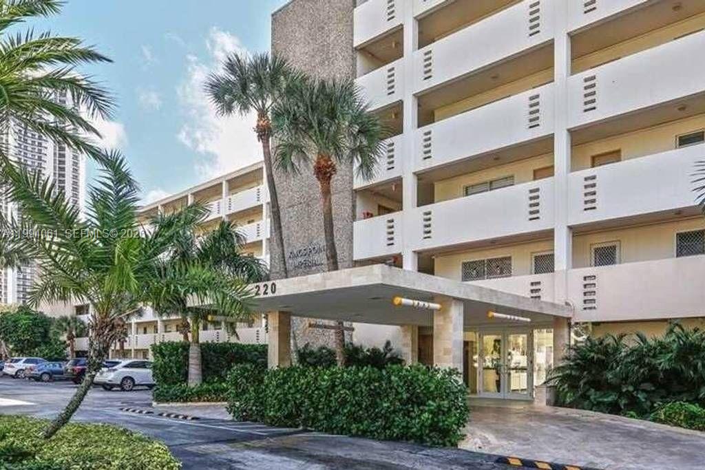 Kings Point Imperial Cond