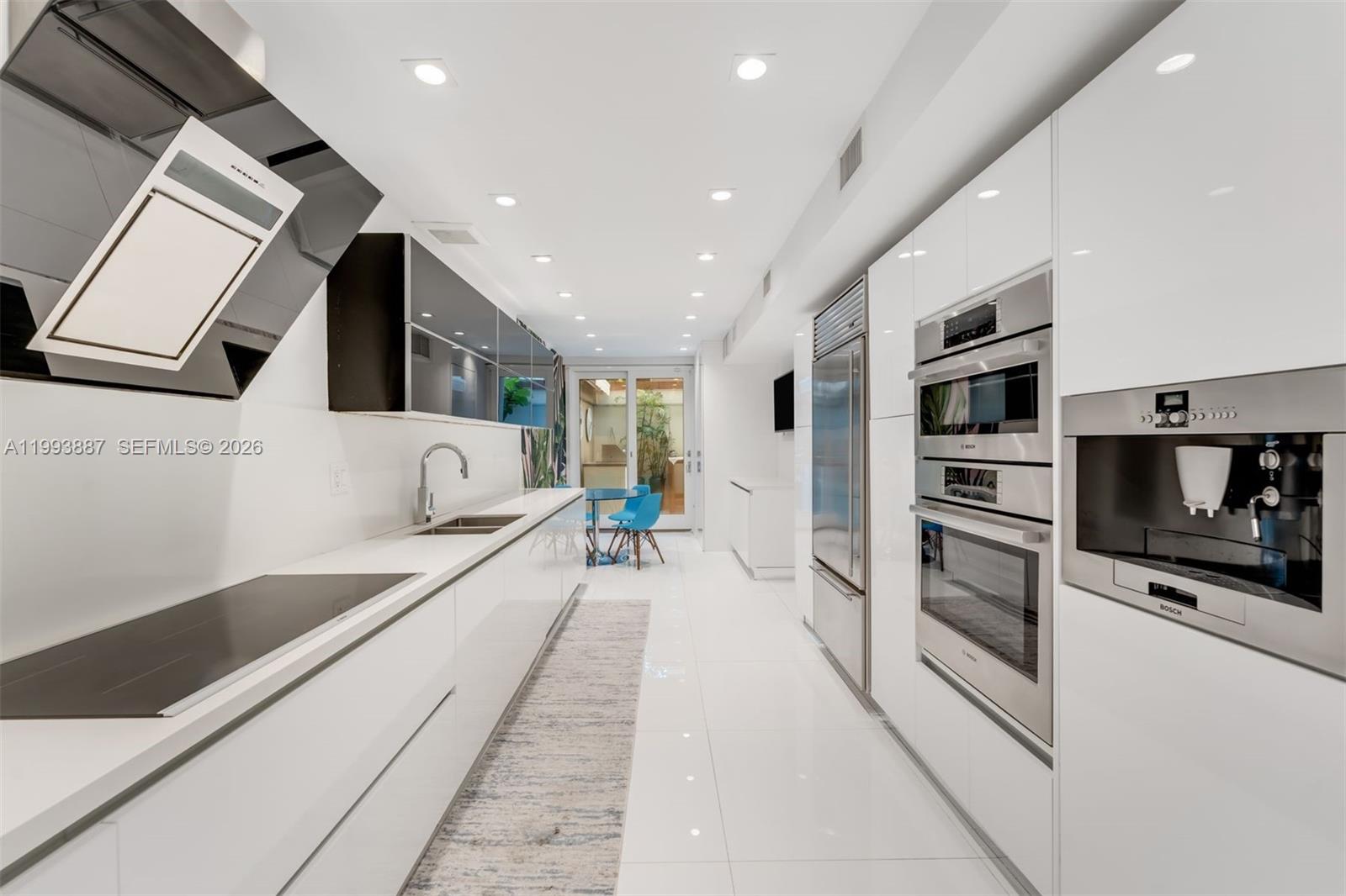 Towers Quayside Ct-Yard V