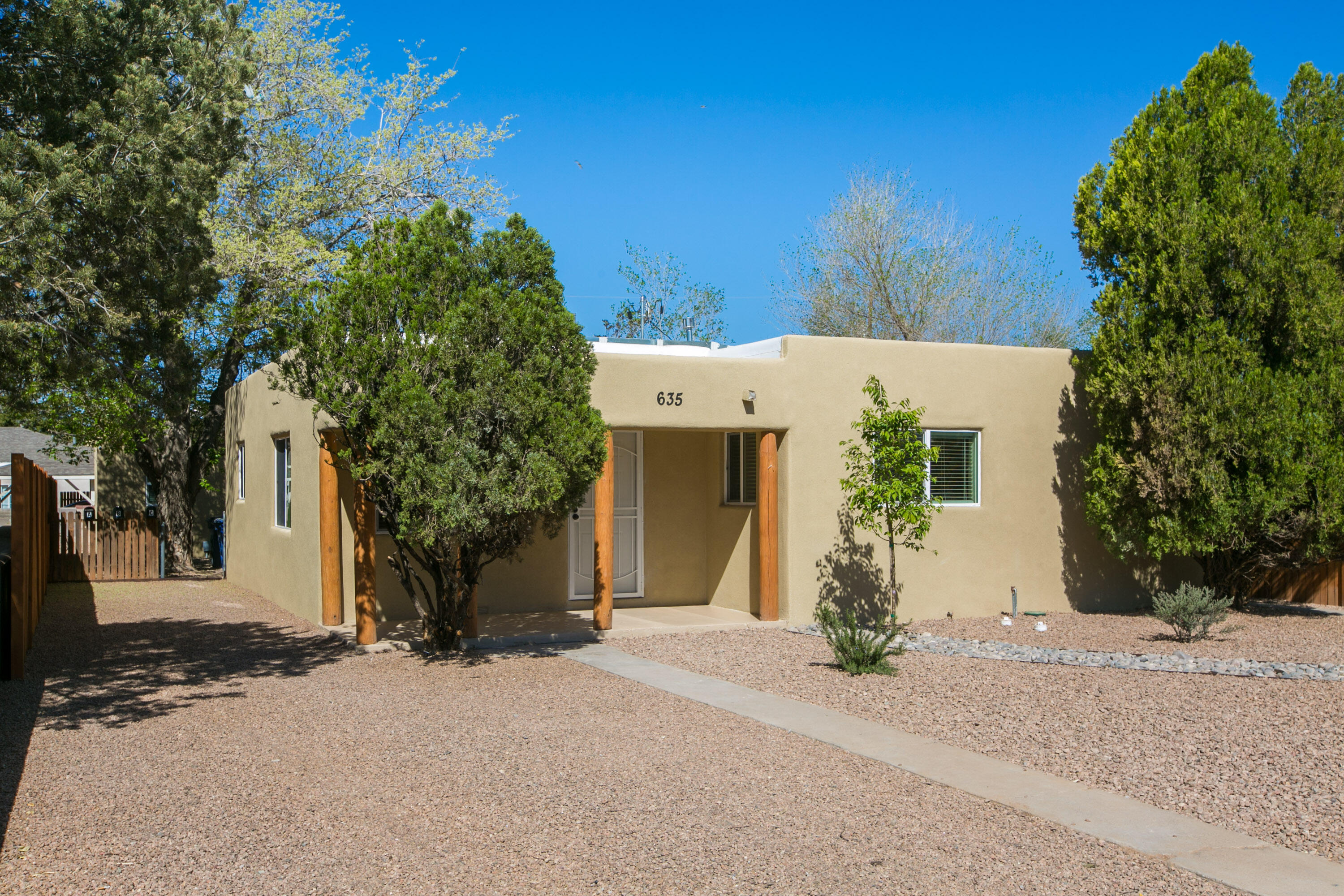 635 Adams Street NE, Albuquerque
