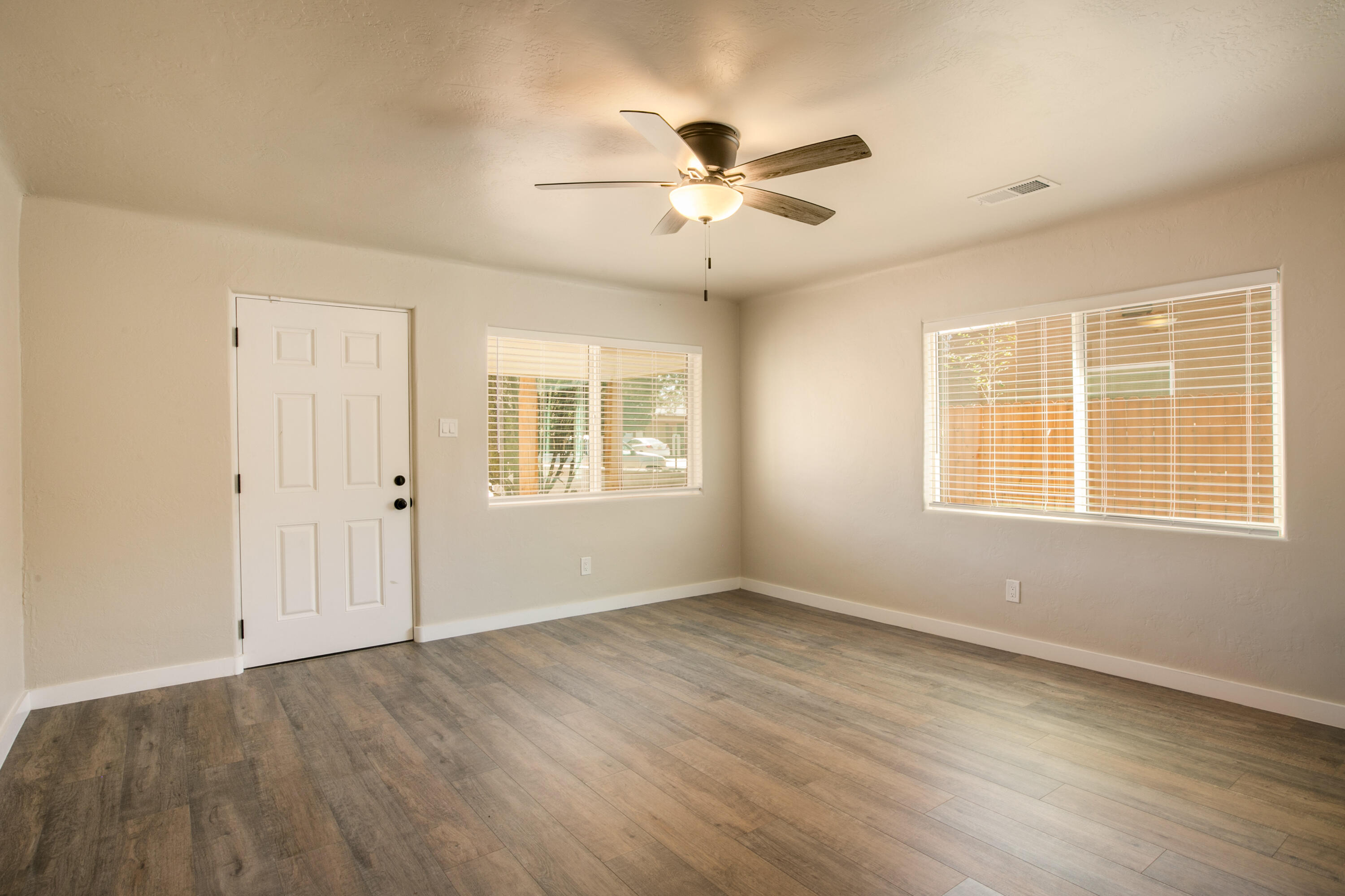 2nd image of 635 Adams St Ne, Albuquerque, NM 87110 | MLS# 1100981