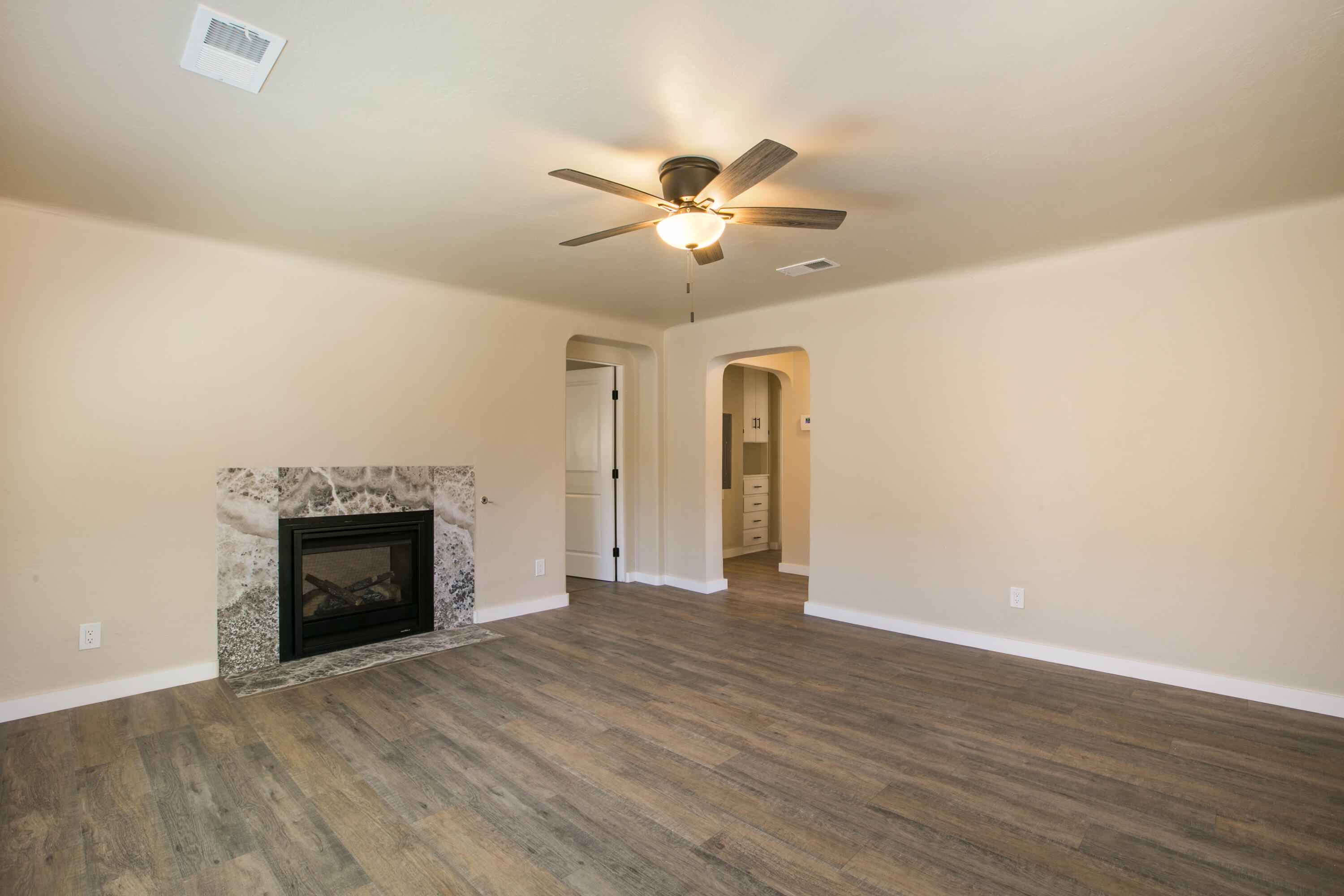 4th image of 635 Adams St Ne, Albuquerque, NM 87110 | MLS# 1100981
