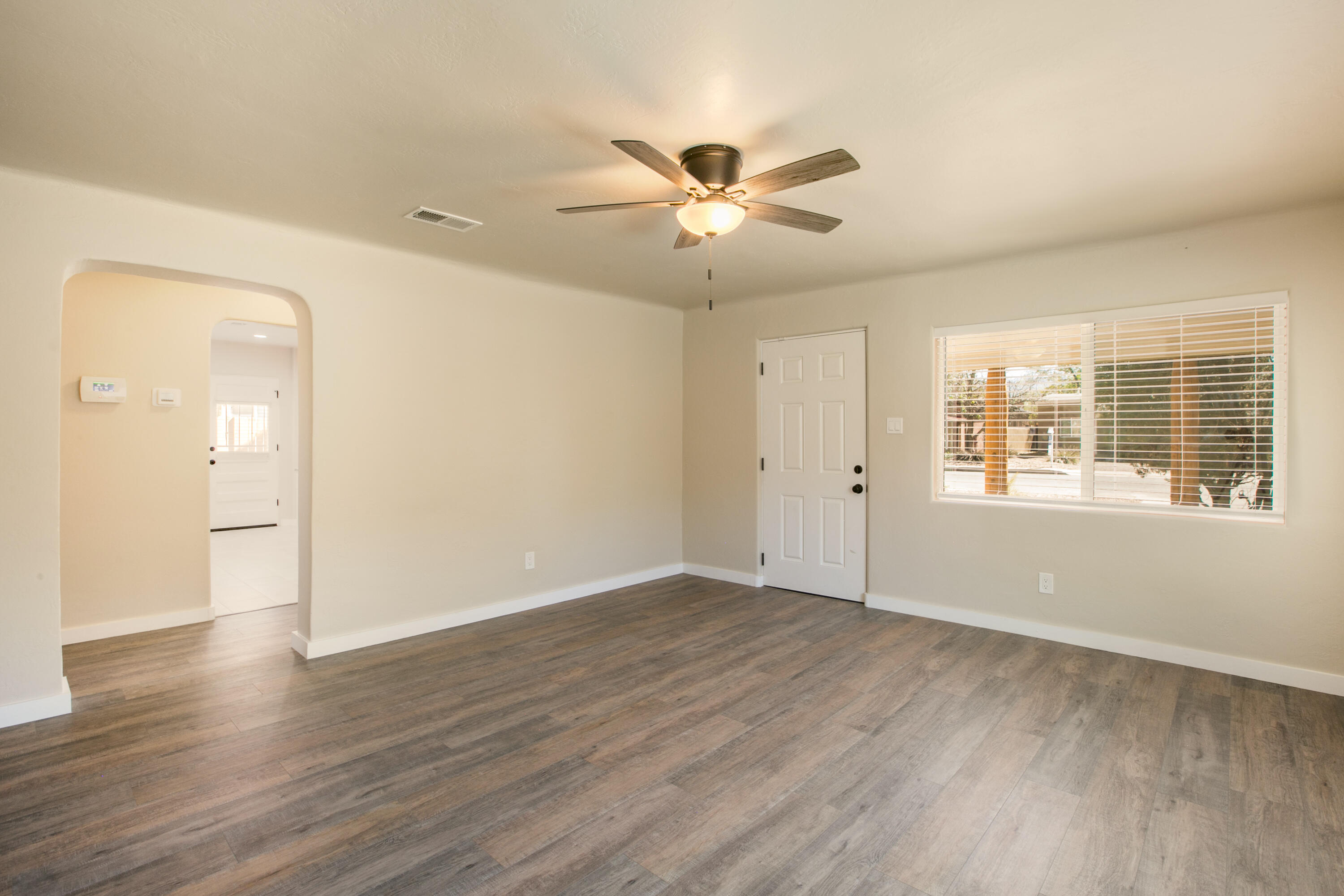 5th image of 635 Adams St Ne, Albuquerque, NM 87110 | MLS# 1100981