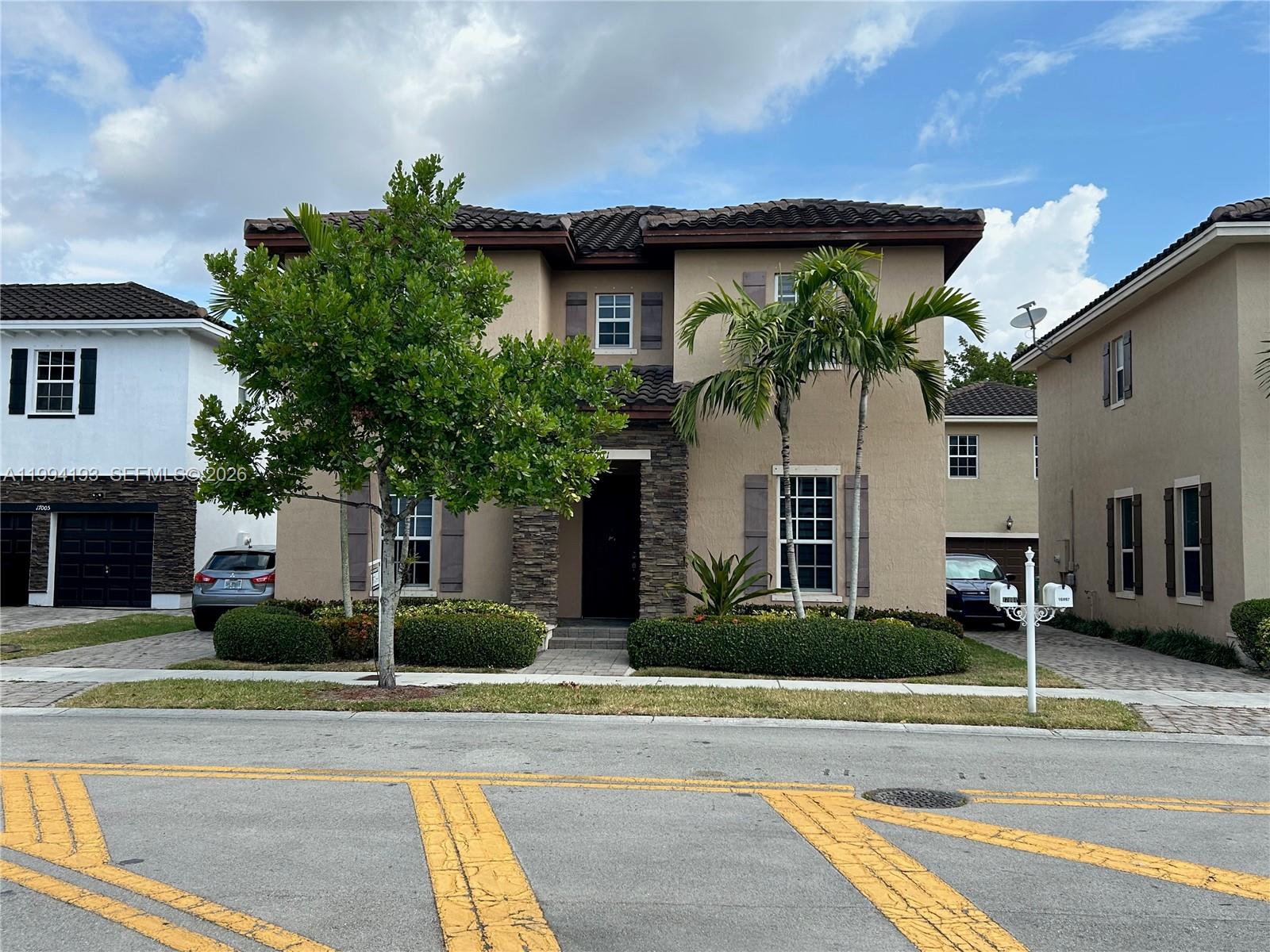 Kendall Commons Residenti