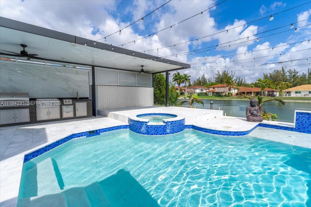 15763 43rd St, Miami, Florida 33185