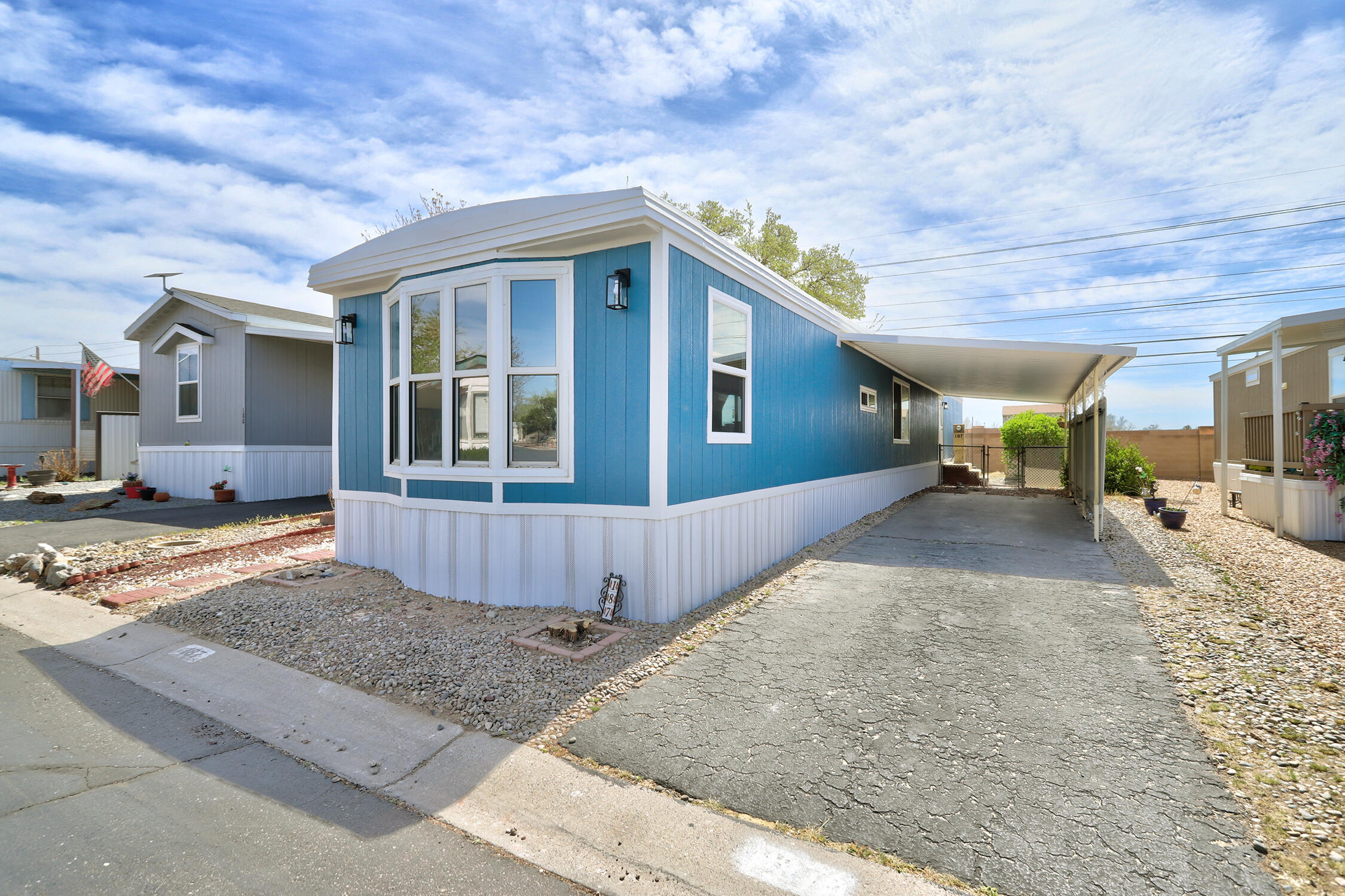 Photo 3 of Manufactured home for sale at 7112 Pan American Ne #187, Albuquerque, NM 87109 | MLS# 1101017 | Listing updated on 2026-10-08