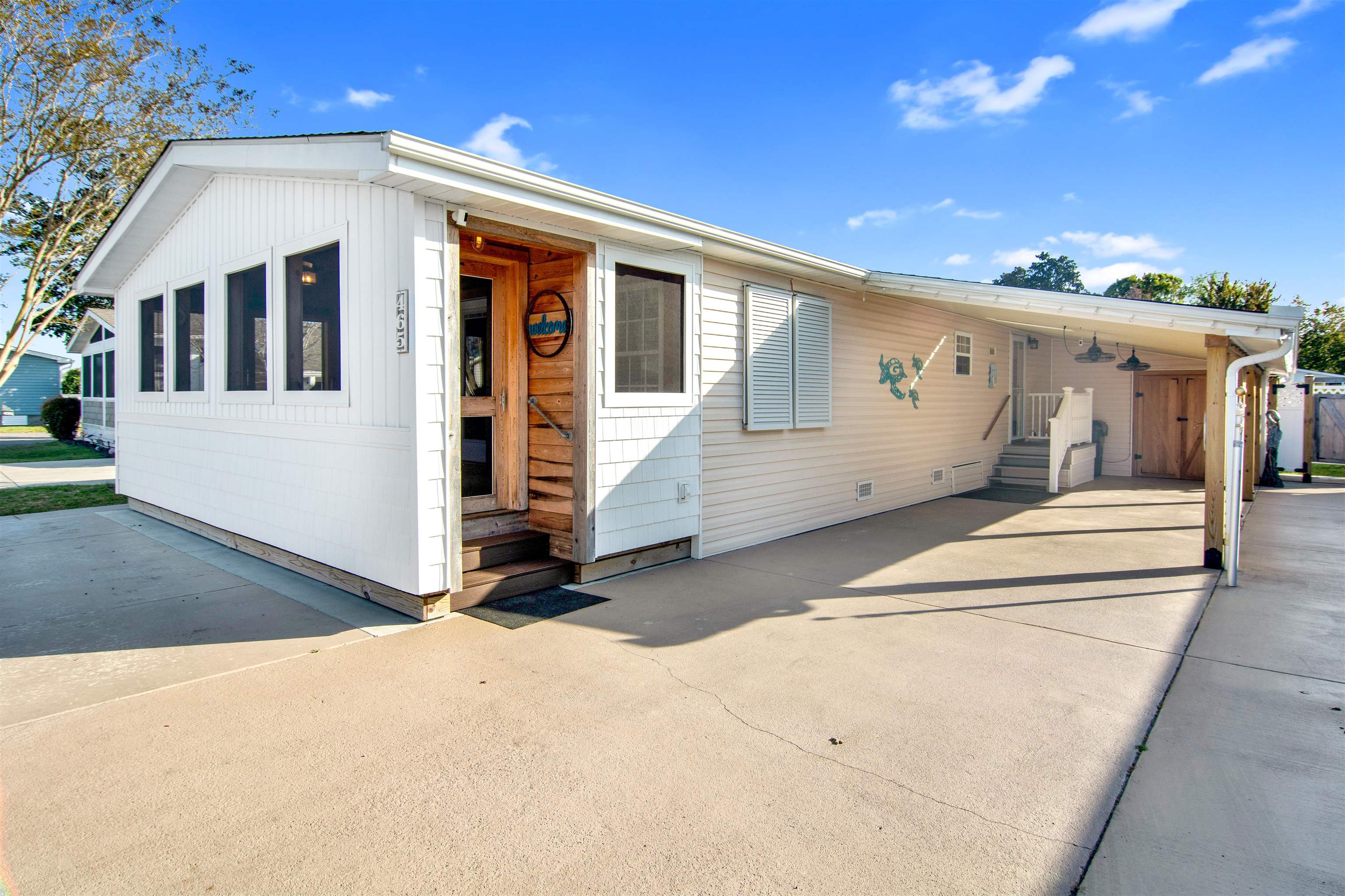 465 Sandpebble Dr. Surfside Beach, SC 29575