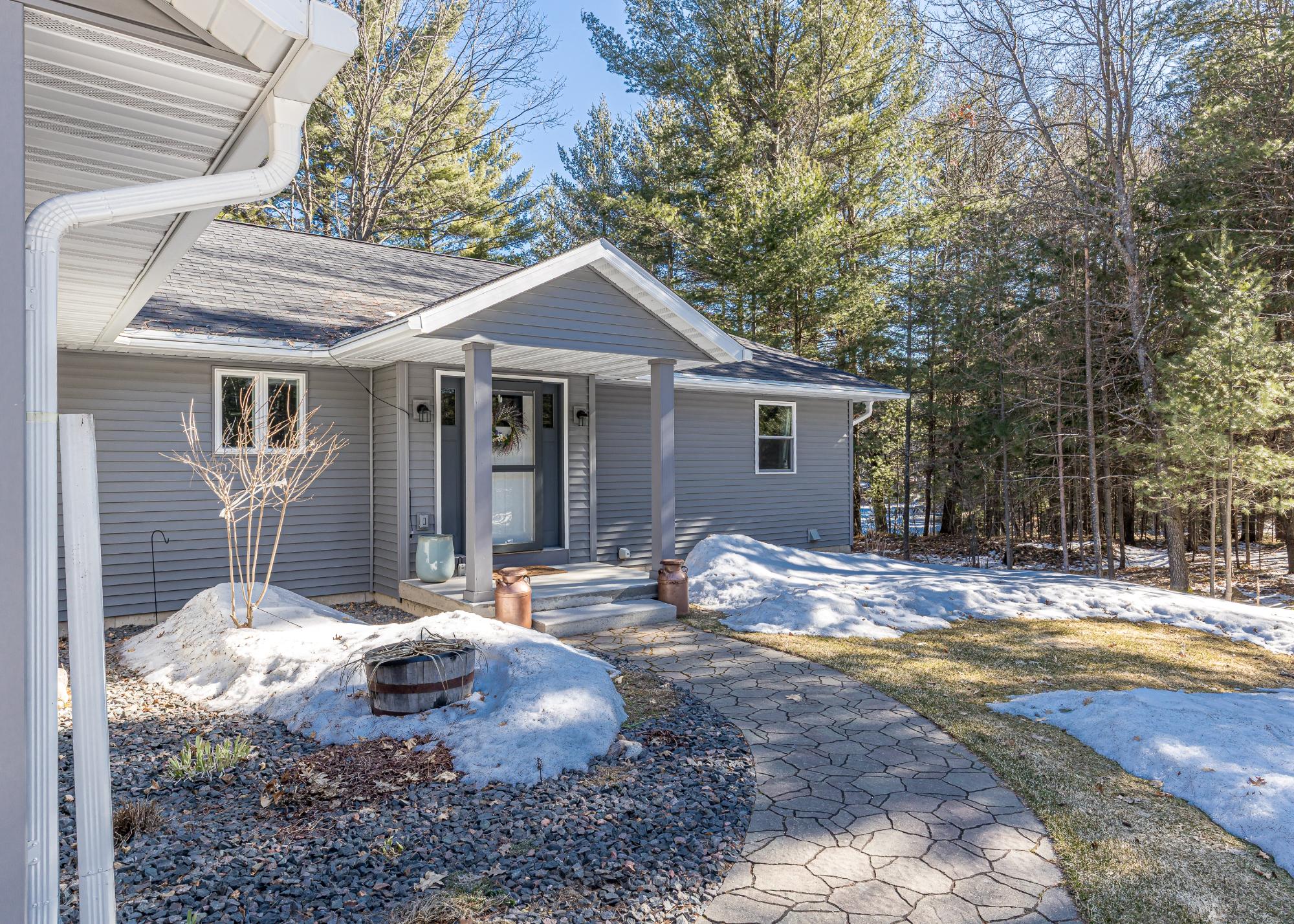 Patricia Lake Property 10228 Falcon Ridge Rd Photo 3