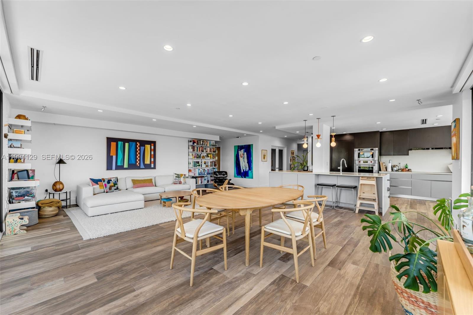 The Emeraldbay @ Key Colo