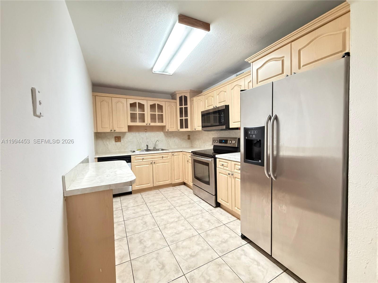 Samari Lake East Condo