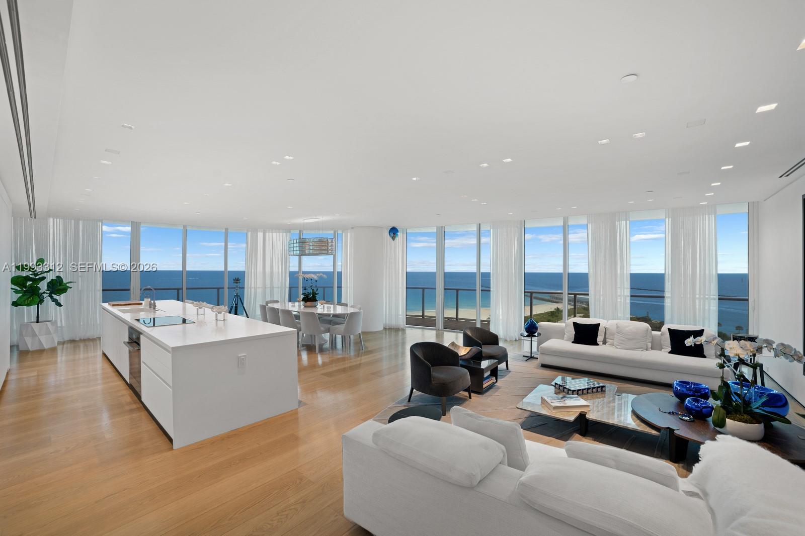 Continuum On South Beach