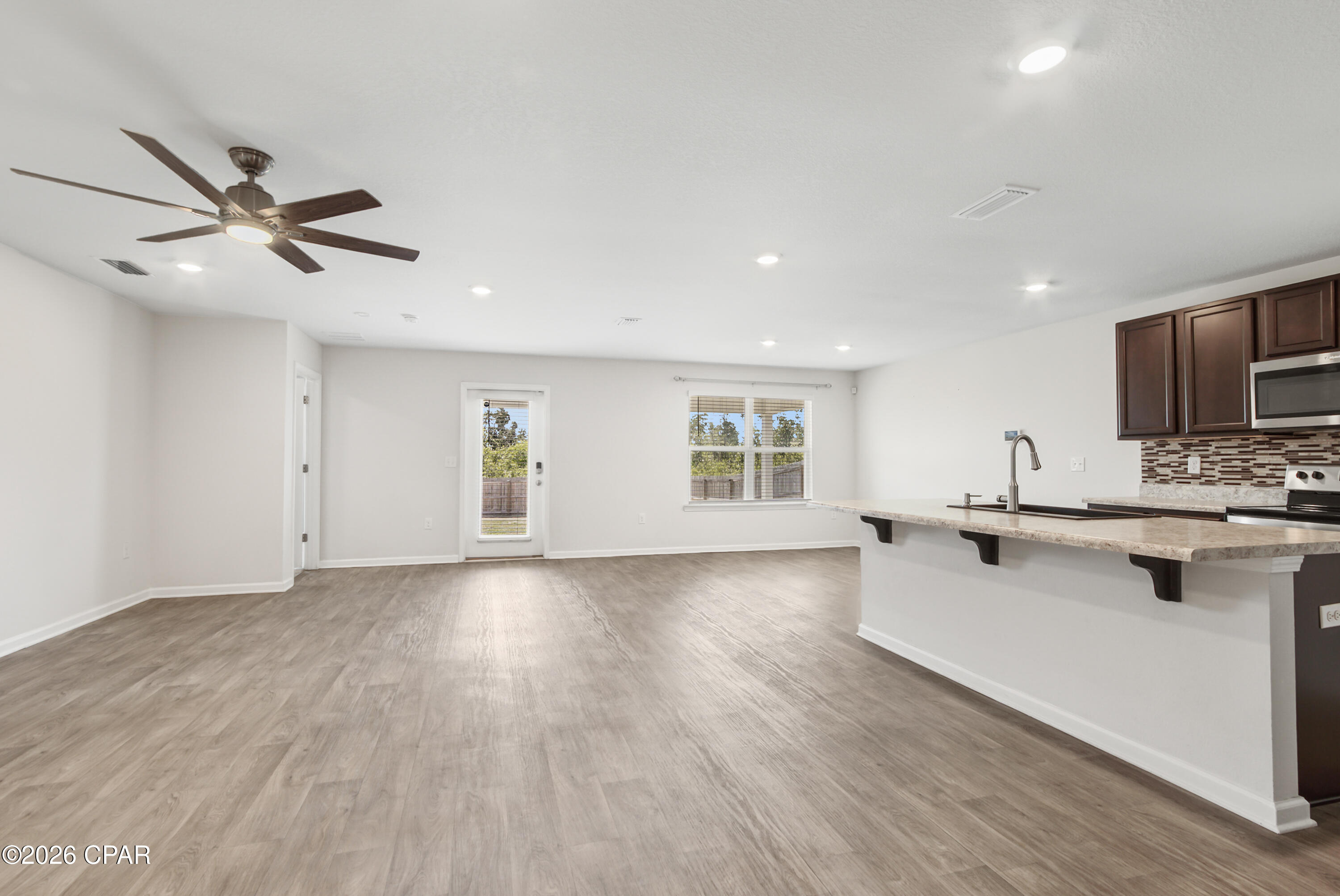Image 11 For 3916 Whitehead Boulevard