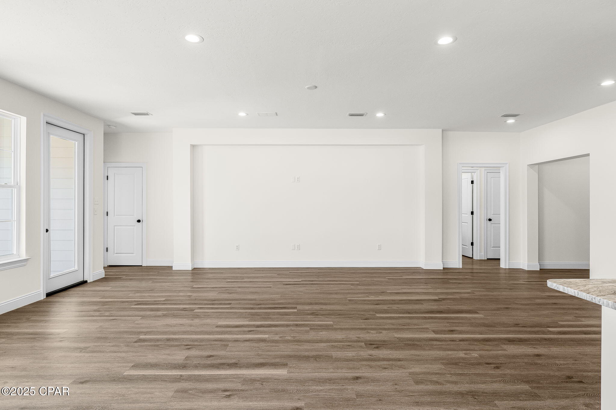 Image 11 For 9019 Laird Street