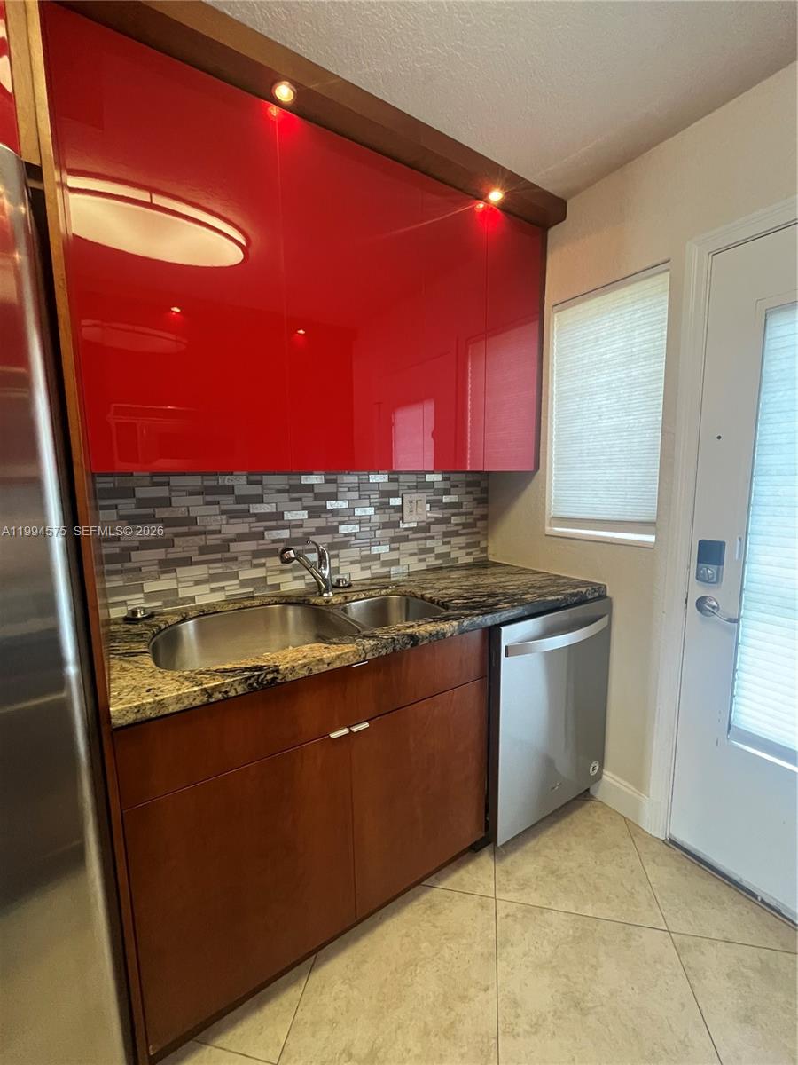 Property photo # 8