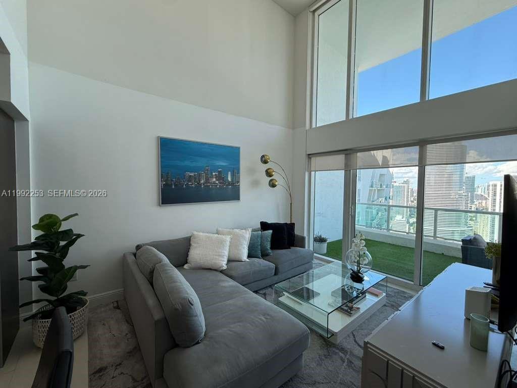 Brickell On The River S T