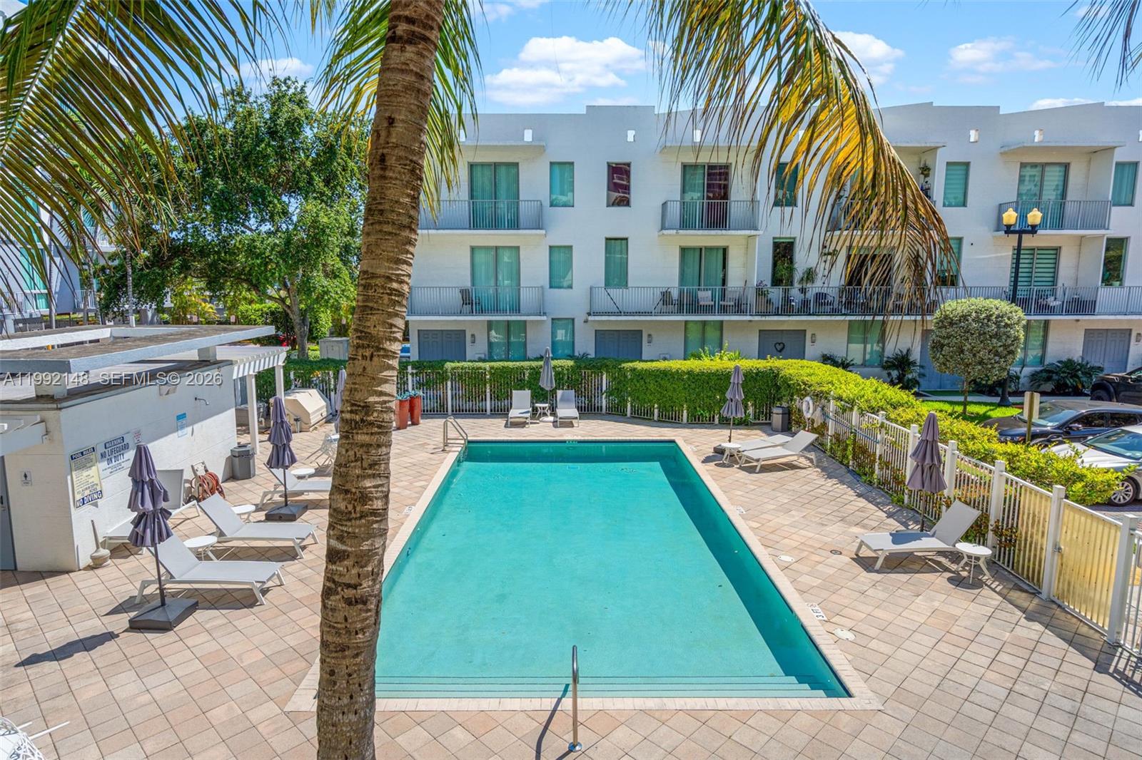 Courtyards At Hollywood