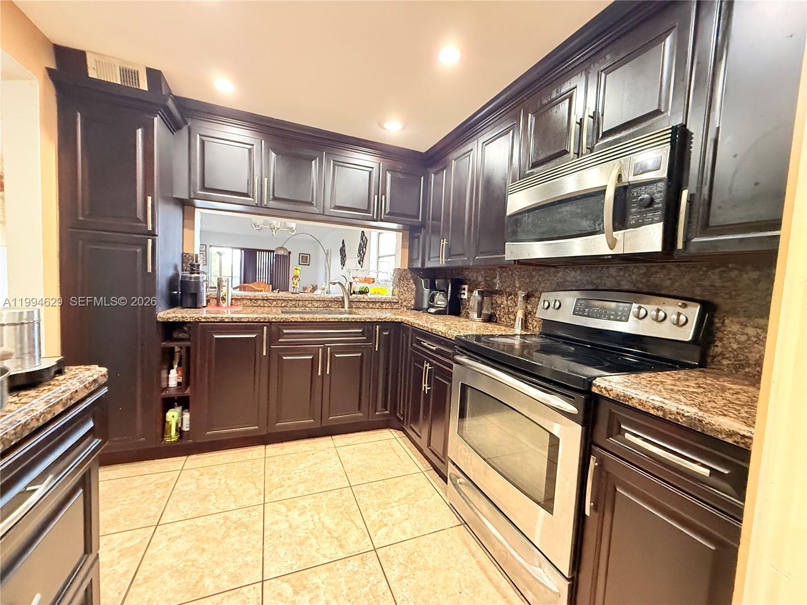 Isles Of Inverrary II Con