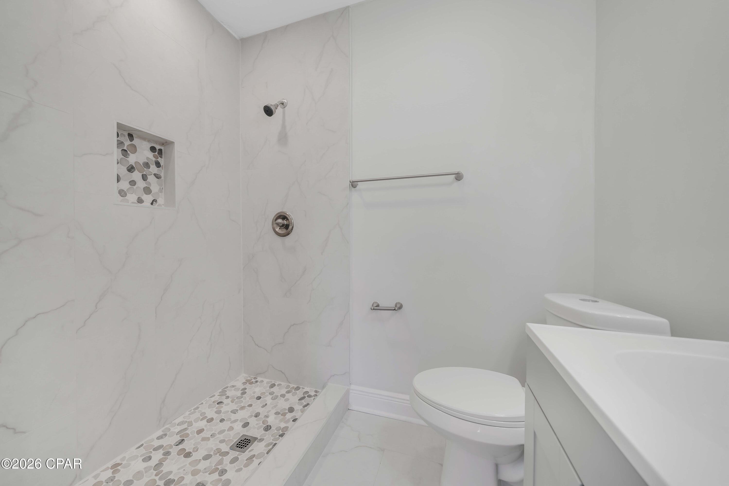 Image 11 For 3904 Ocean View Drive B