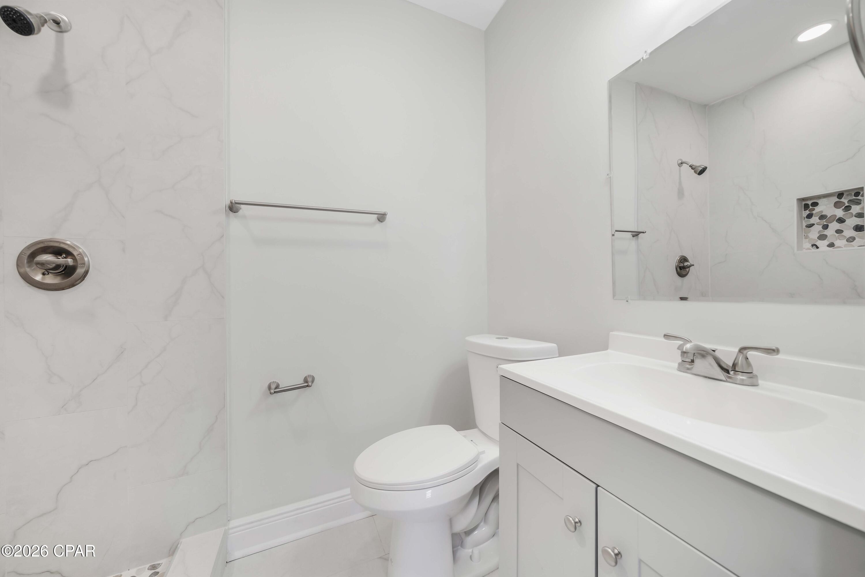 Image 12 For 3904 Ocean View Drive B