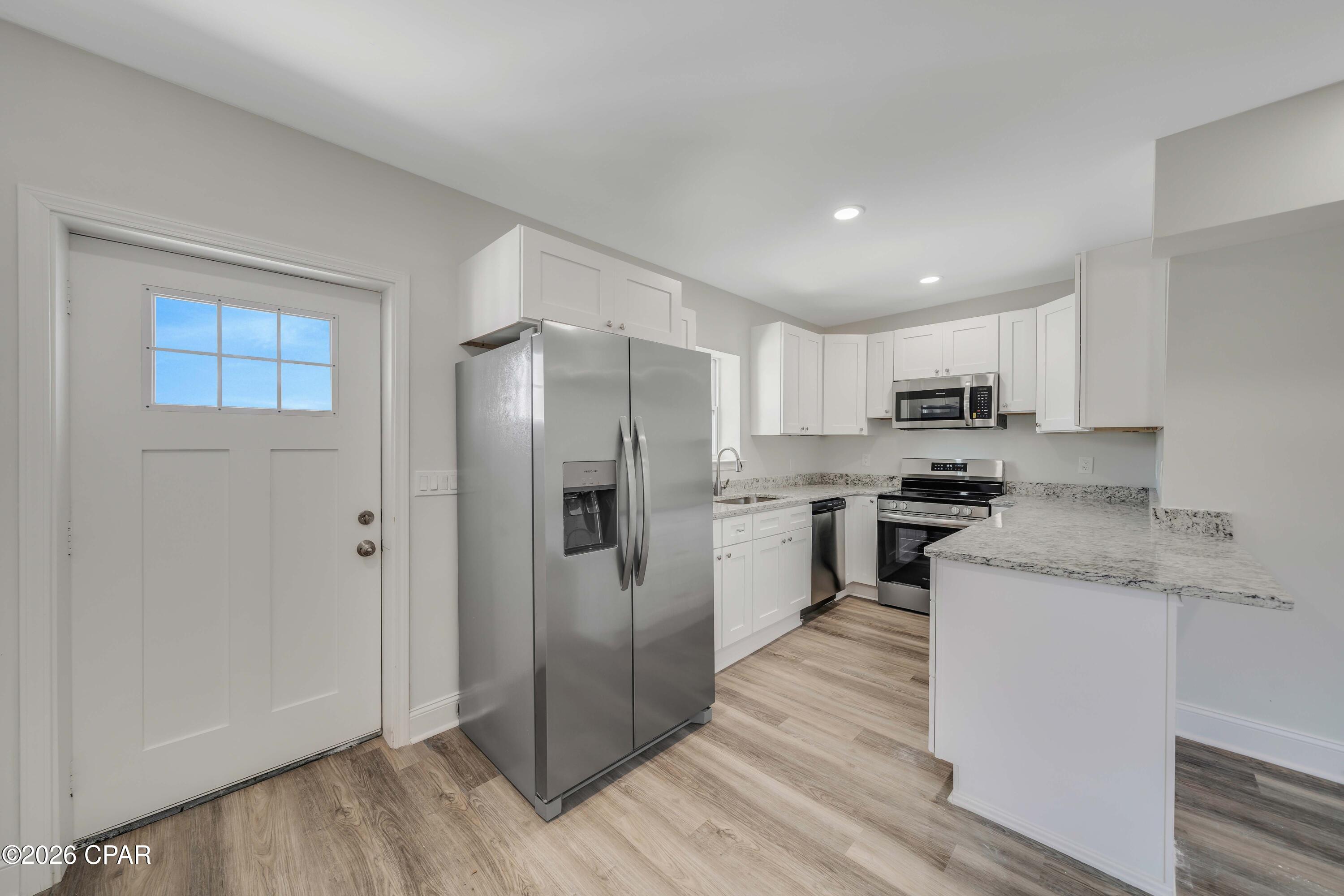 Image 2 For 3904 Ocean View Drive B