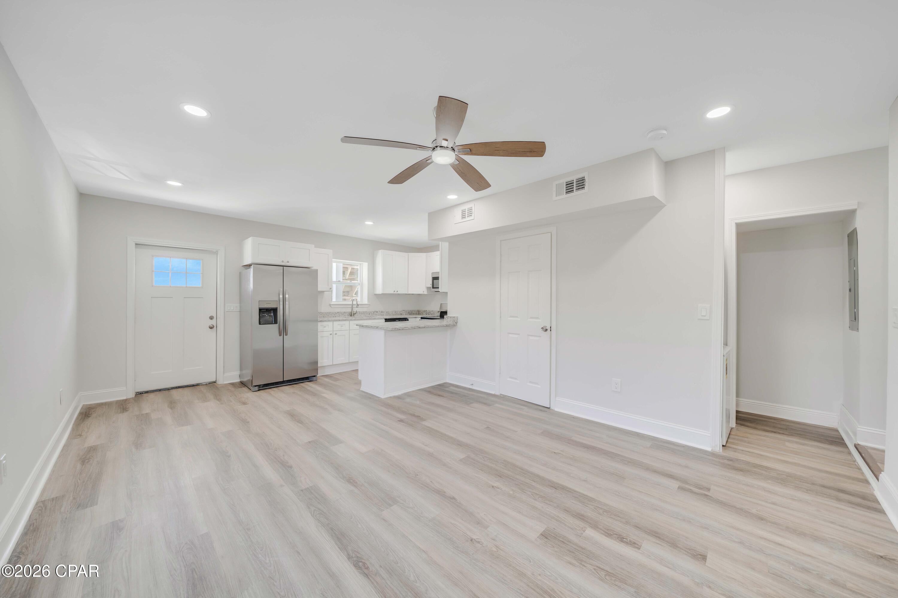 Image 6 For 3904 Ocean View Drive B