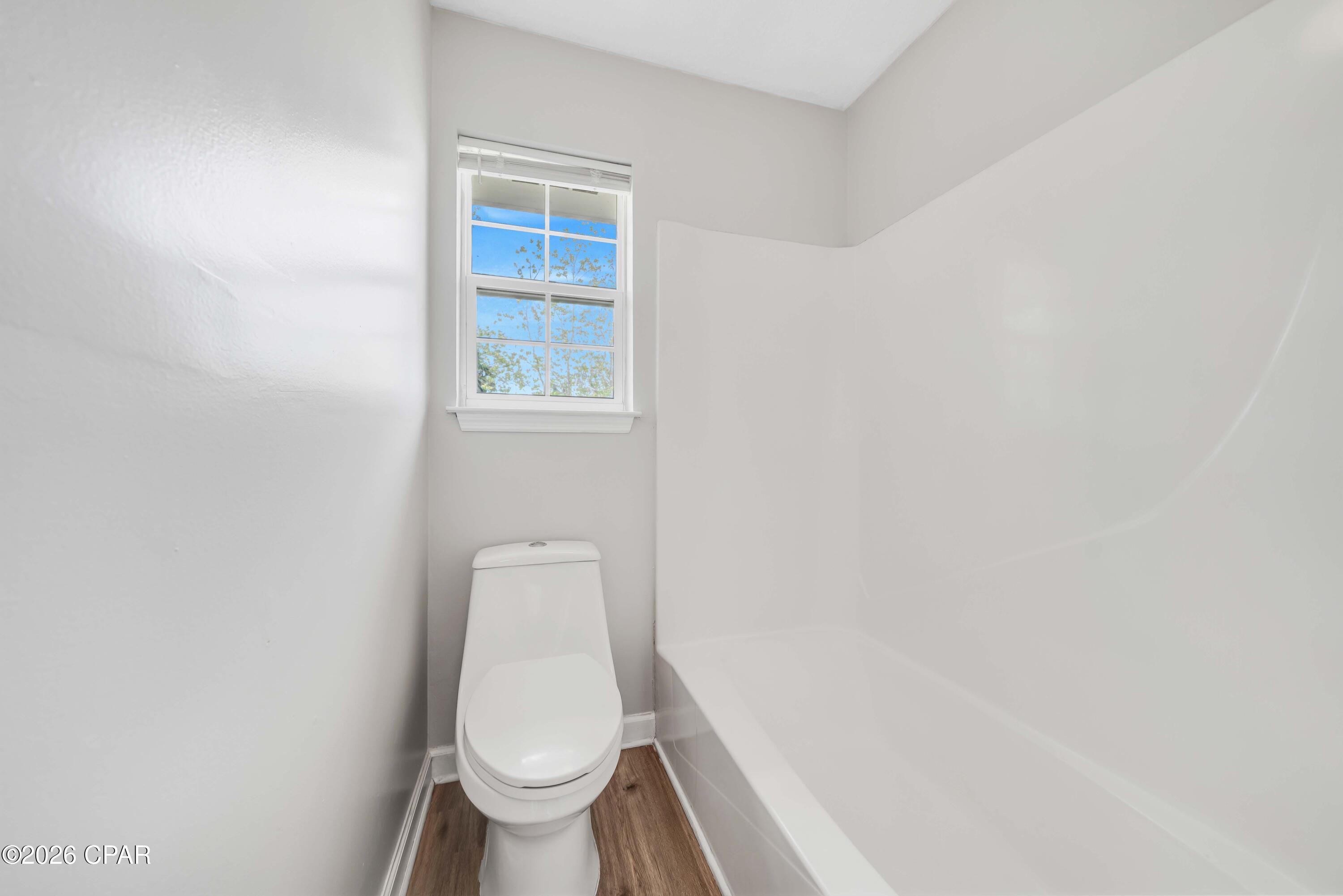 Image 18 For 404 Missouri Avenue