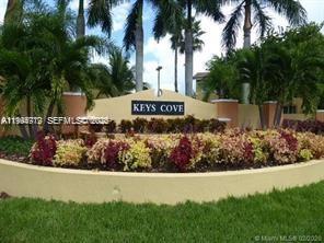Shoma Townhomes At Keysco