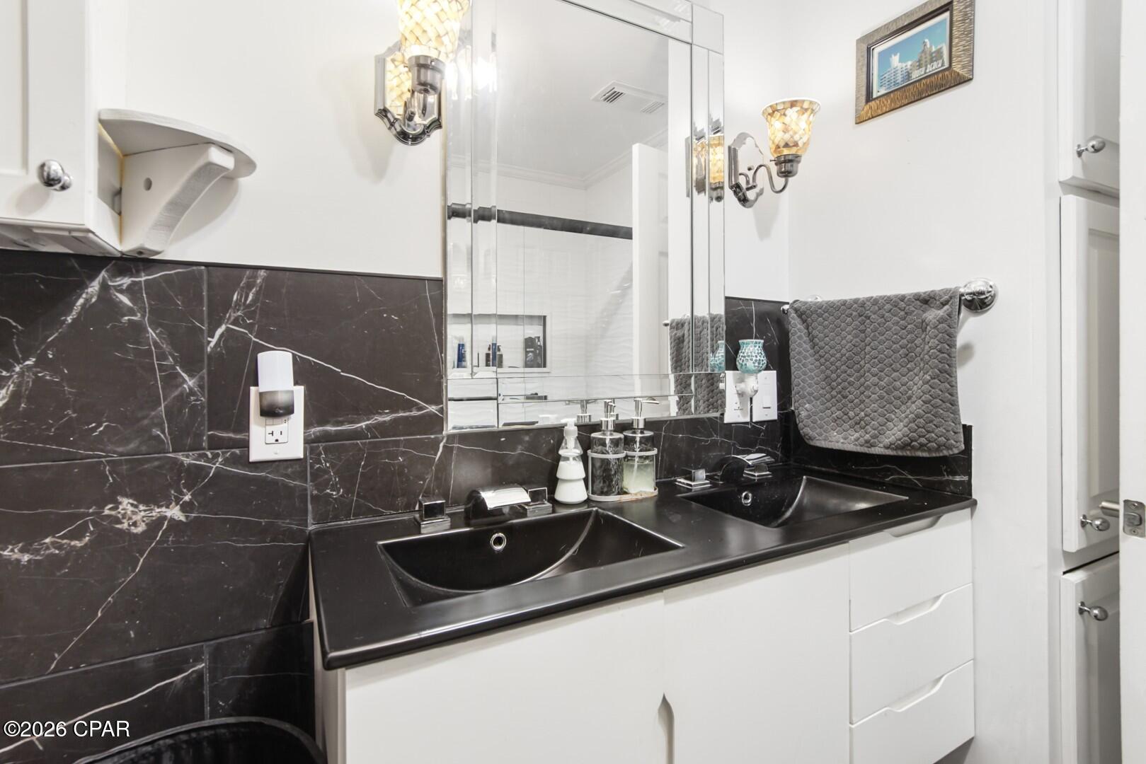 Image 42 For 4700 6th Street