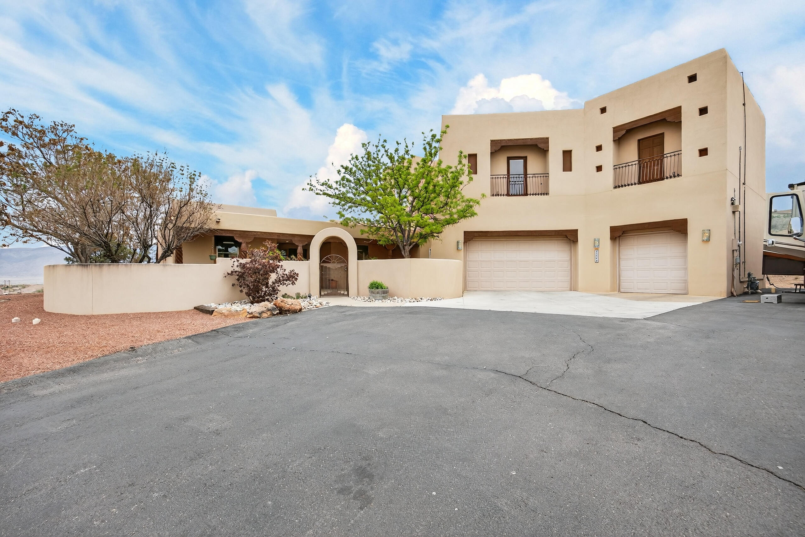 Photo 3 of Single family home for sale at 2500 Abrazo Rd Ne, Rio Rancho, NM 87124 | MLS# 1101101 | Listing updated on 2026-09-18