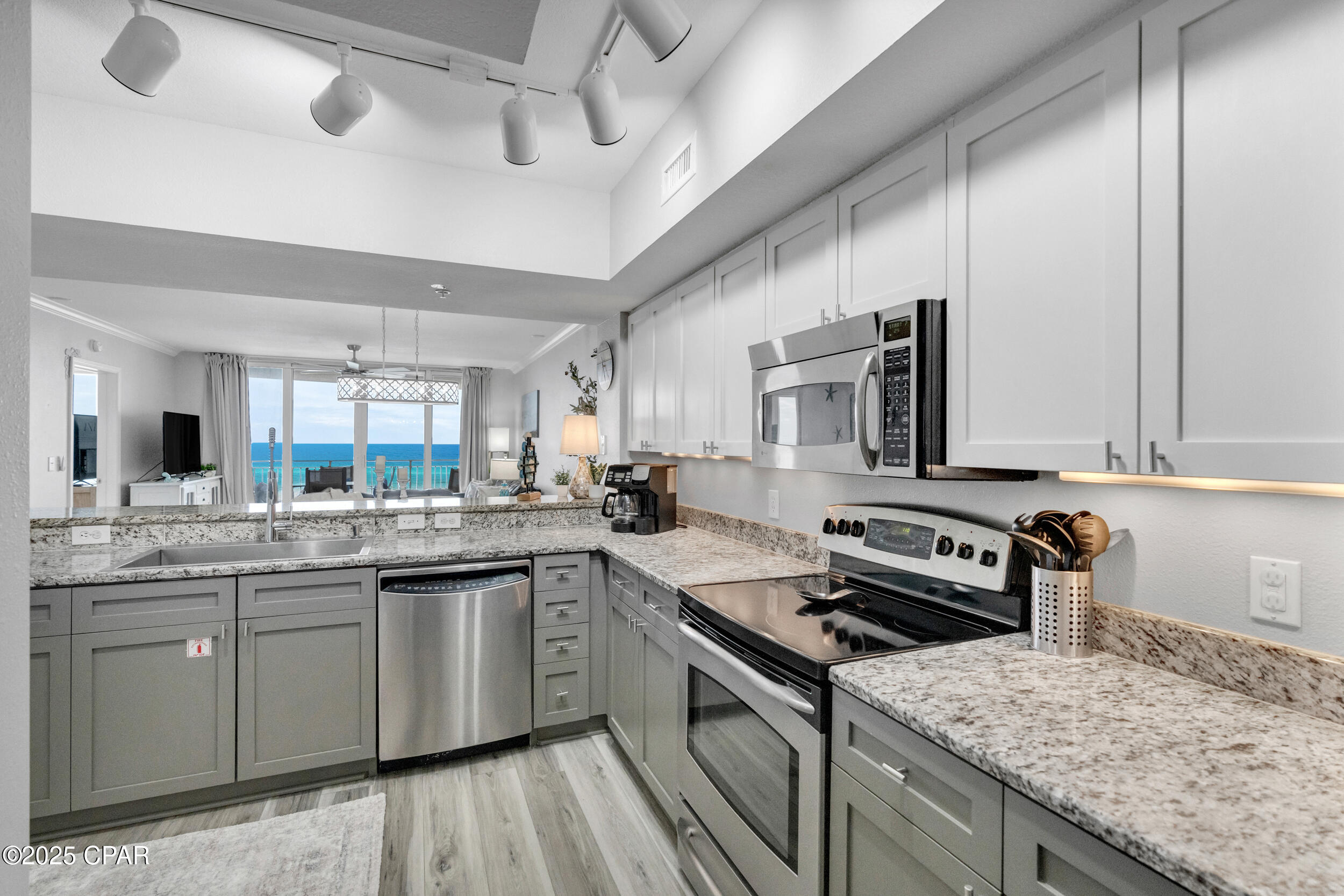 Image 13 For 14701 Front Beach Road 2525