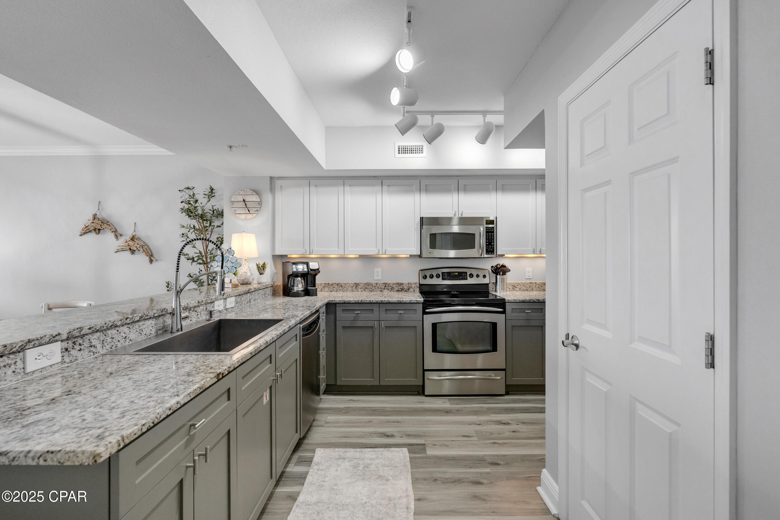 Image 15 For 14701 Front Beach Road 2525