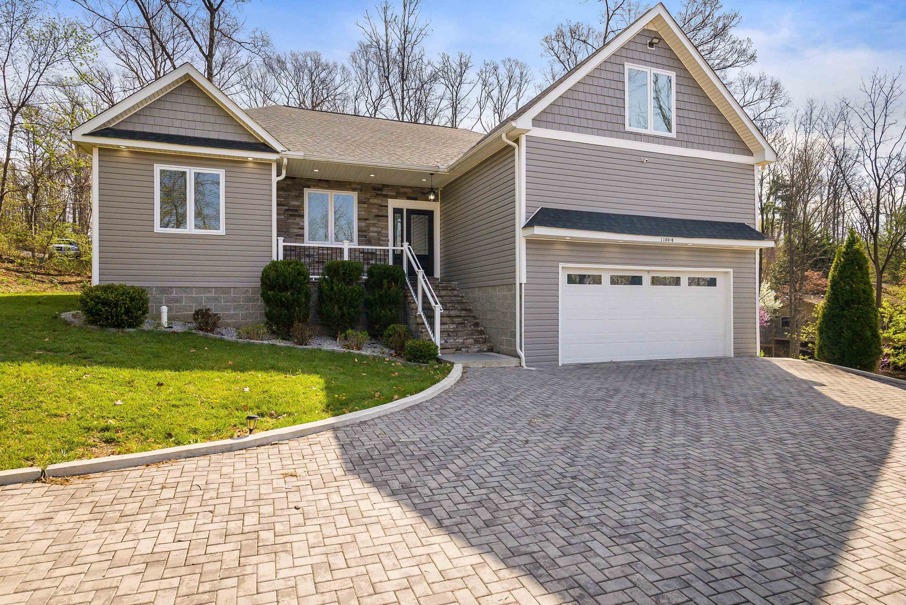 1180 B NELSON DR exterior