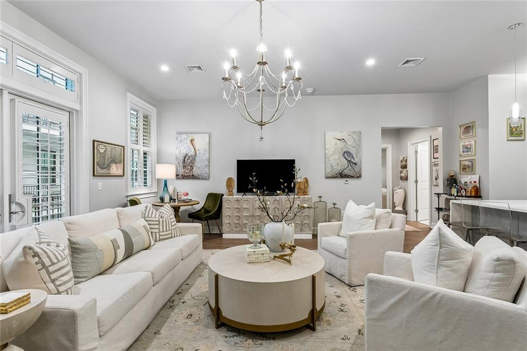 Listing Photo 1 - Condo for sale in building located at 731St St Charles Ave, New Orleans, LA 70130 - Unit #413