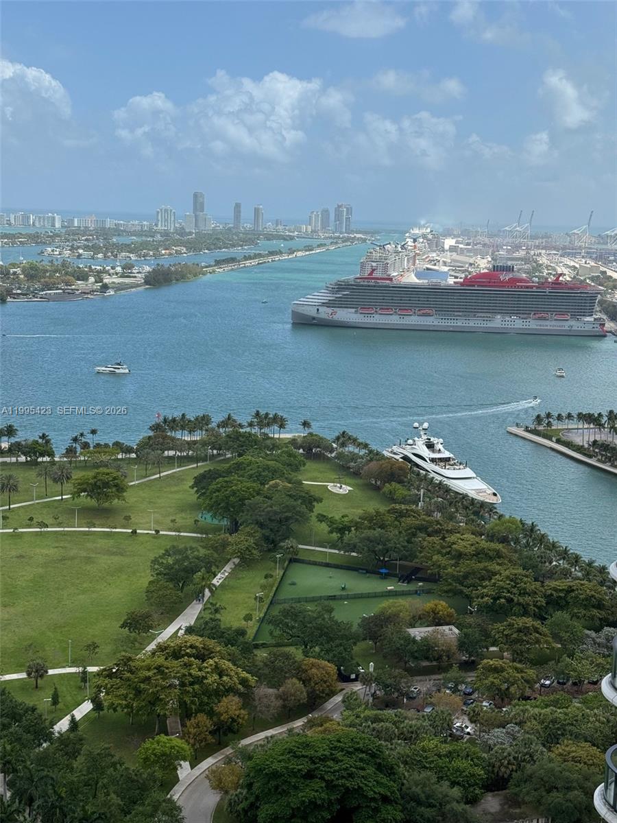 Ten Museum Pk Residential