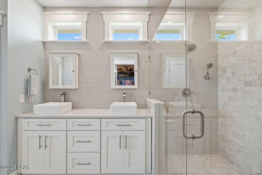 Image 34 For 207 Stingray Lane