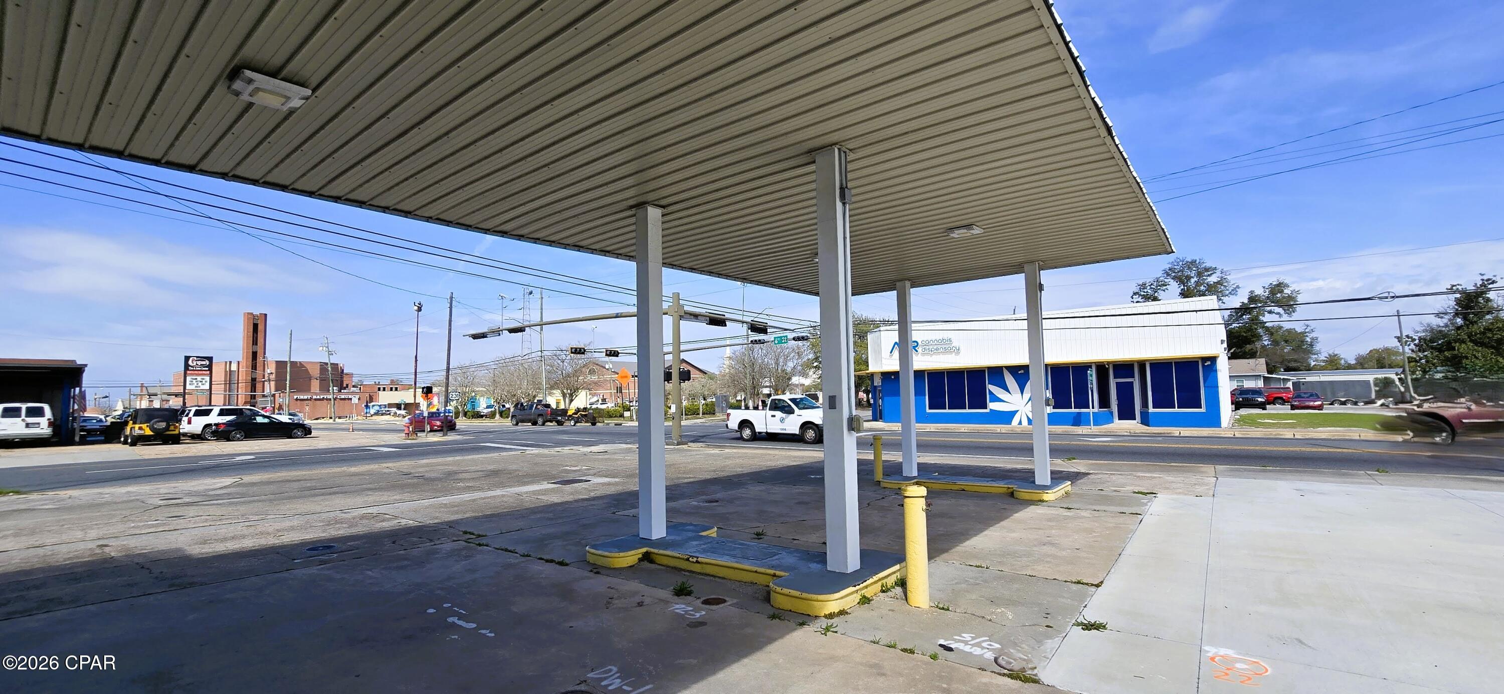 Image 2 For 200 6th Street