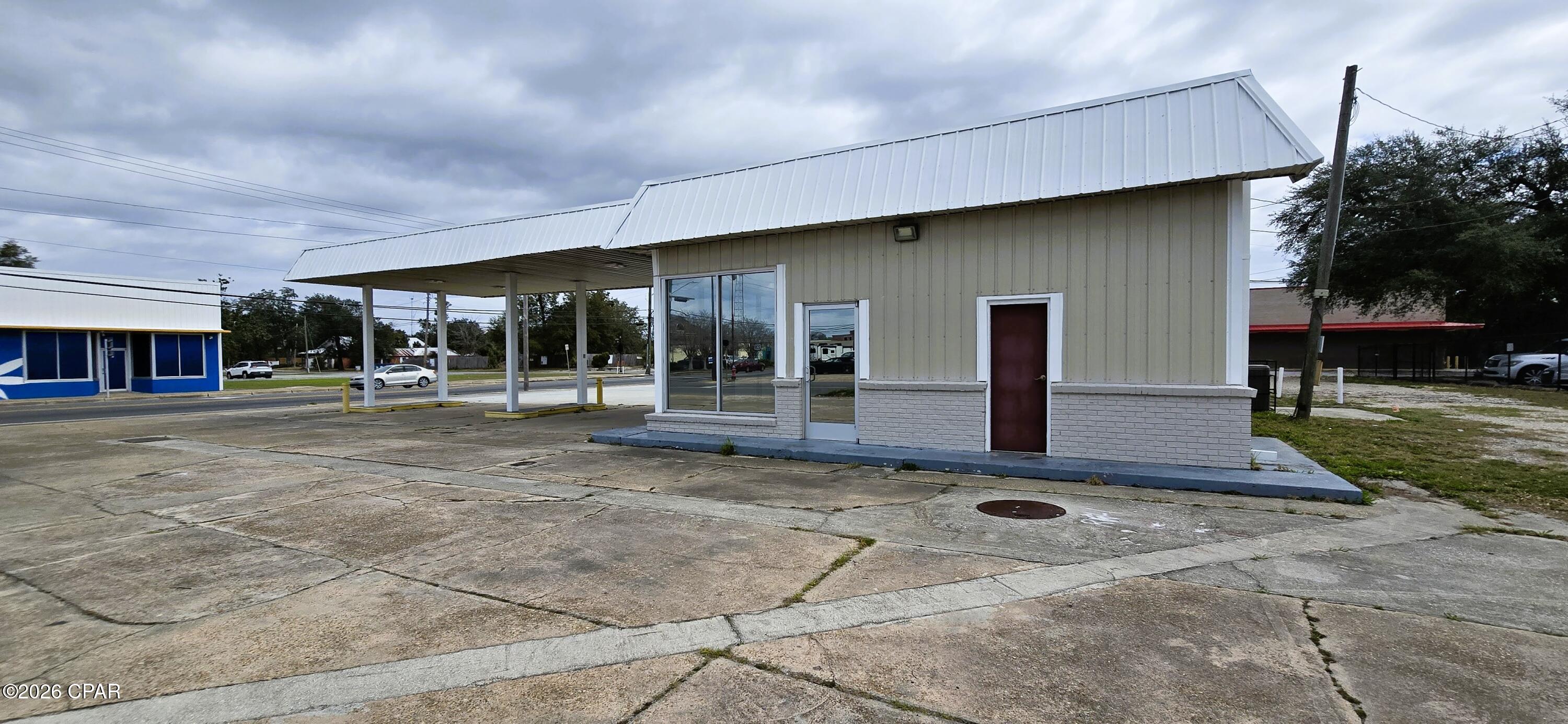 Image 20 For 200 6th Street