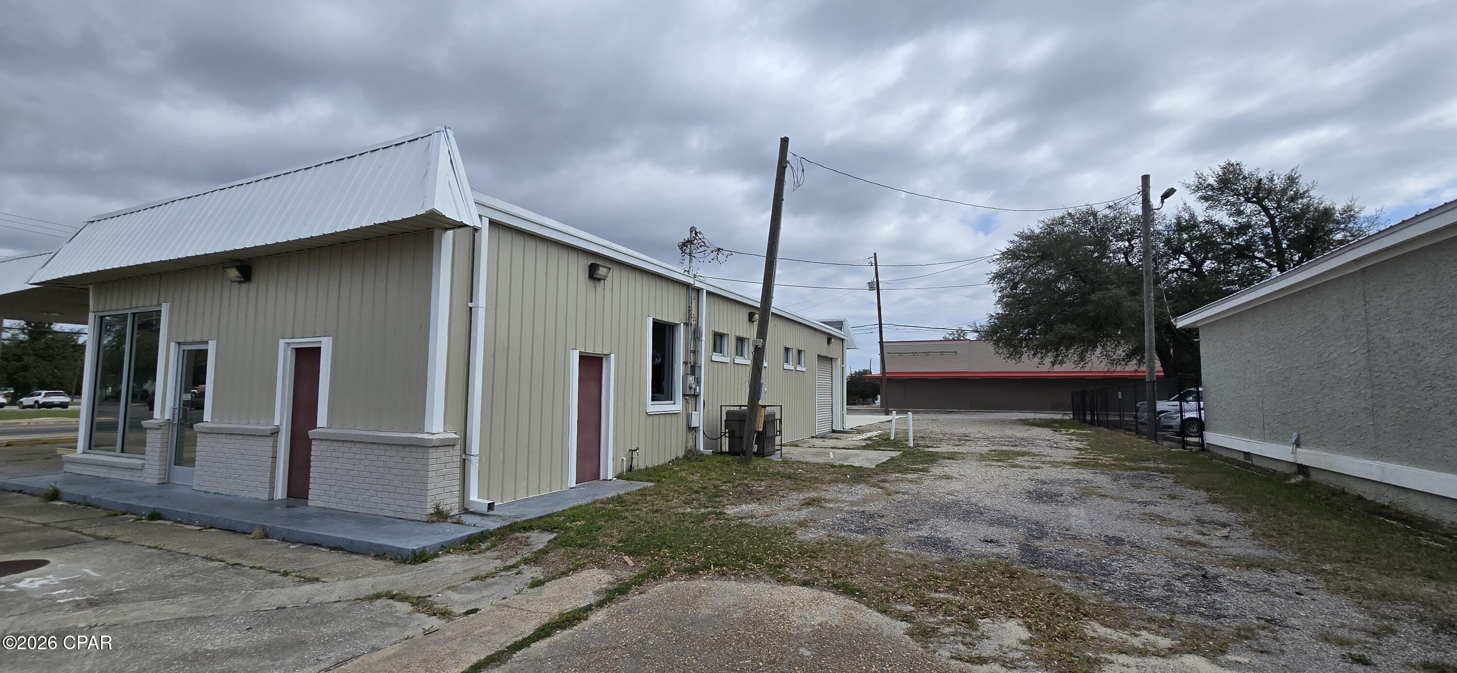 Image 21 For 200 6th Street