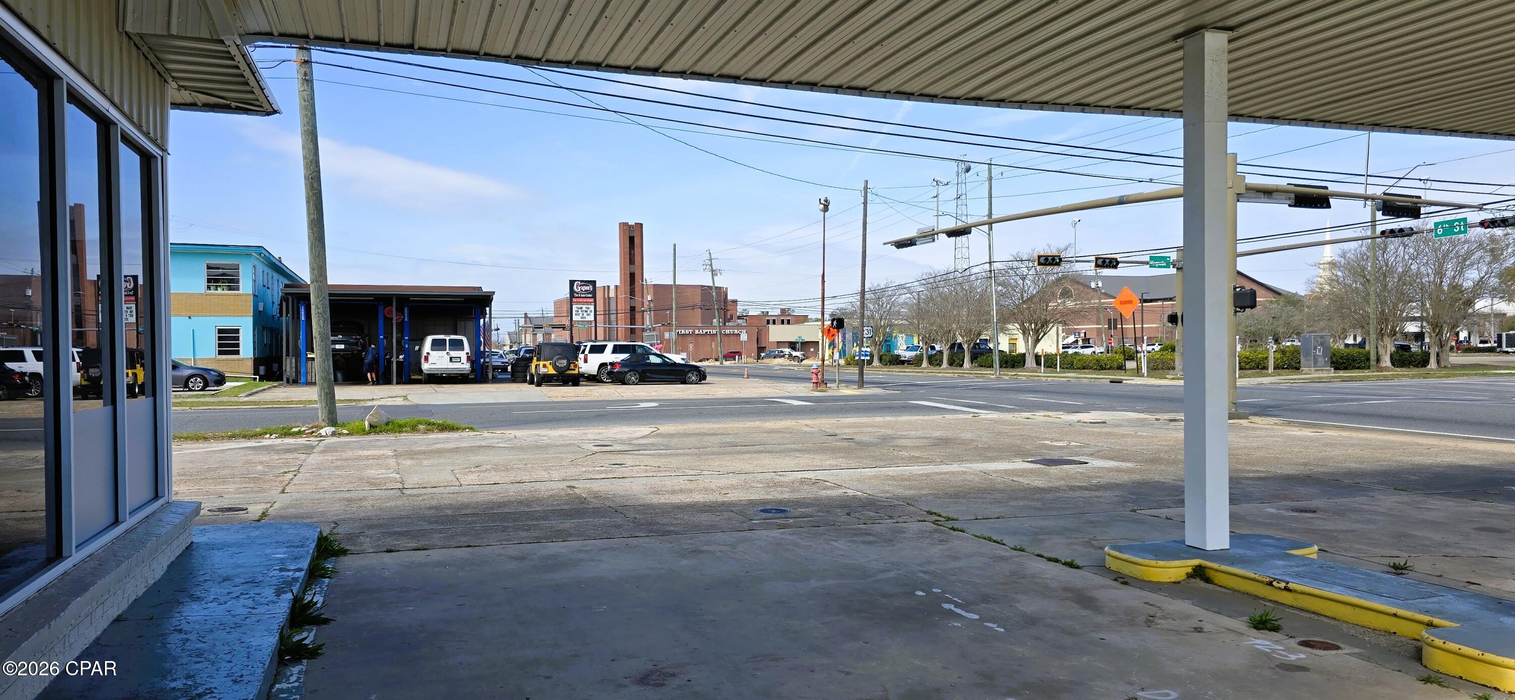 Image 24 For 200 6th Street