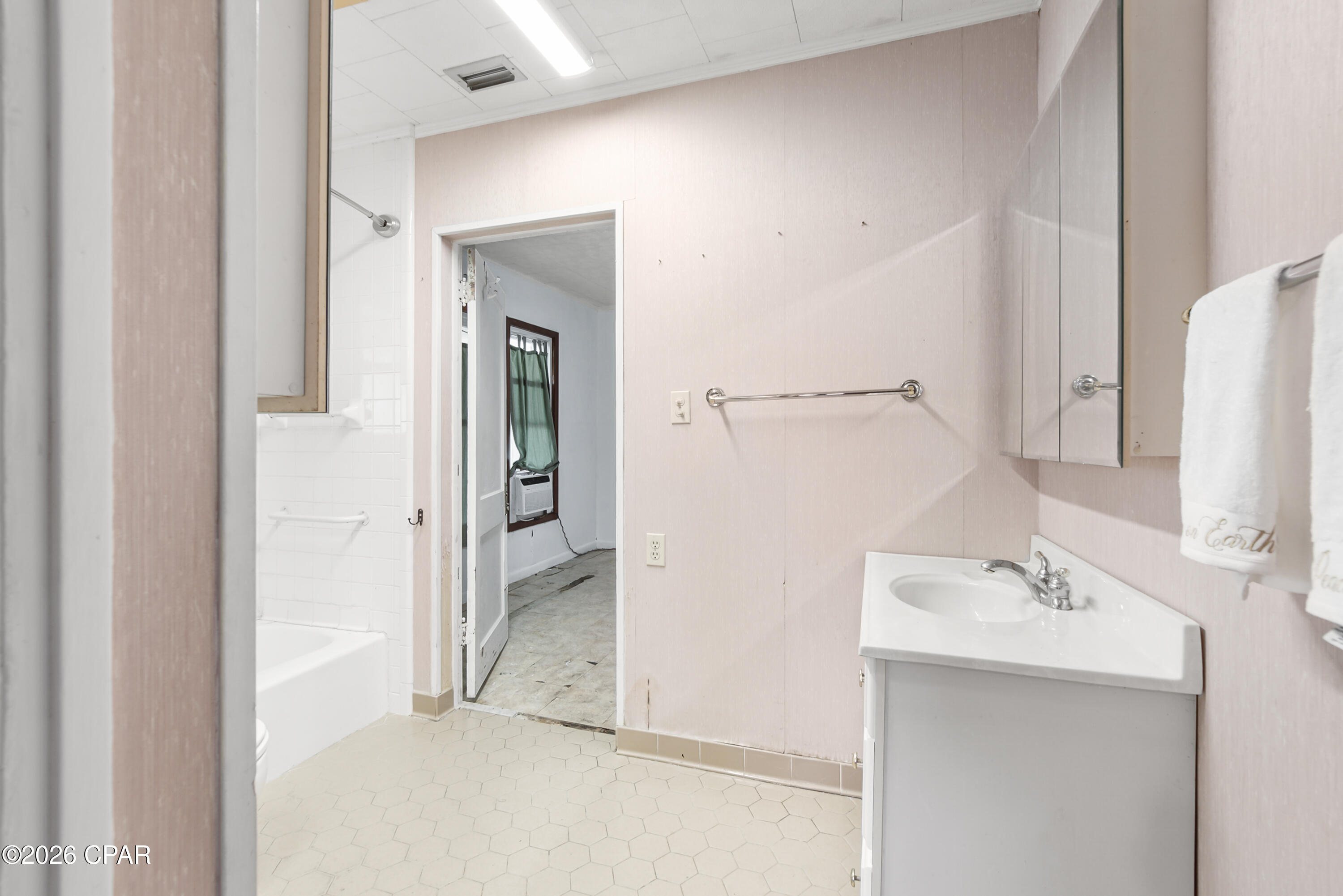 Image 16 For 606 4th Court