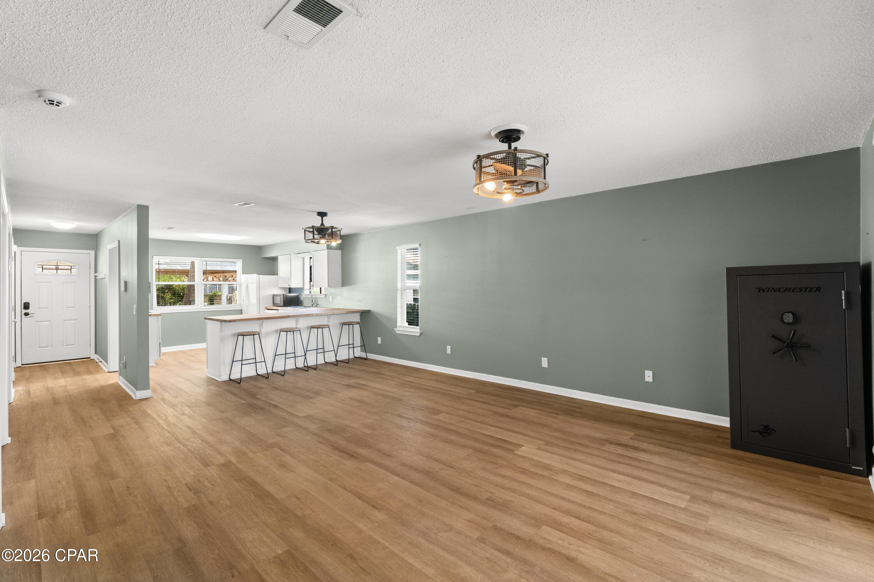 Image 15 For 601 Berthe Avenue