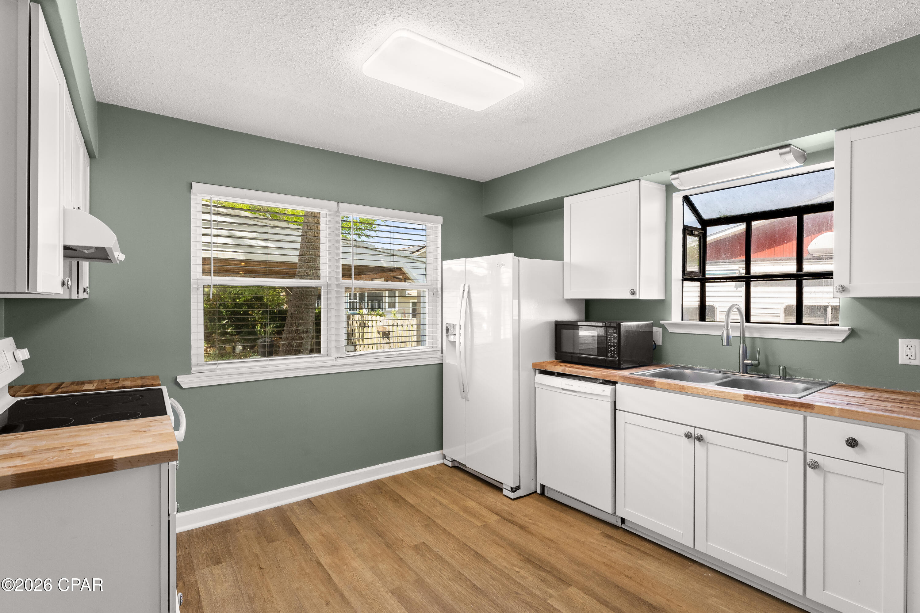 Image 5 For 601 Berthe Avenue