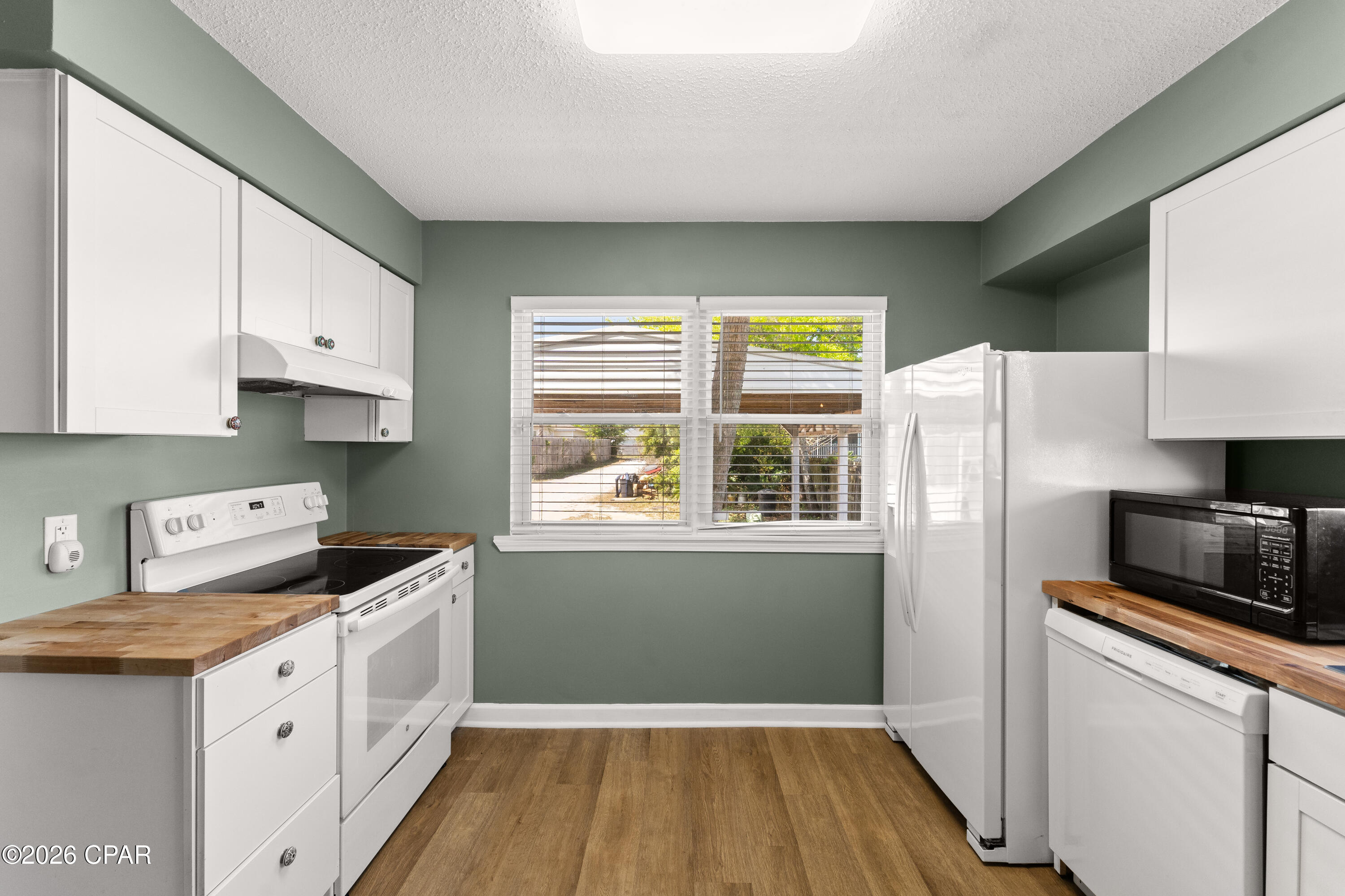 Image 6 For 601 Berthe Avenue