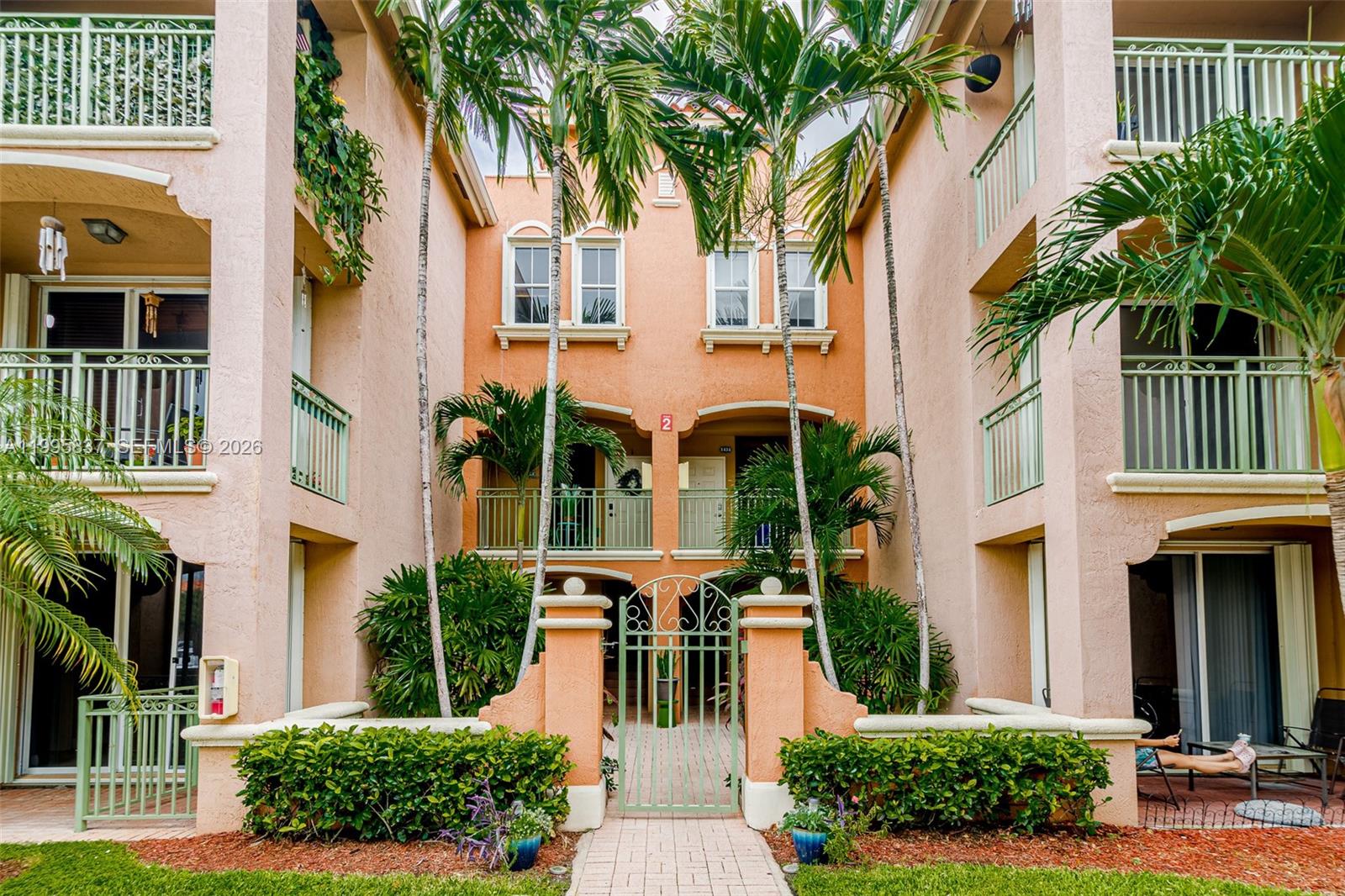 The Courts At Doral Isles