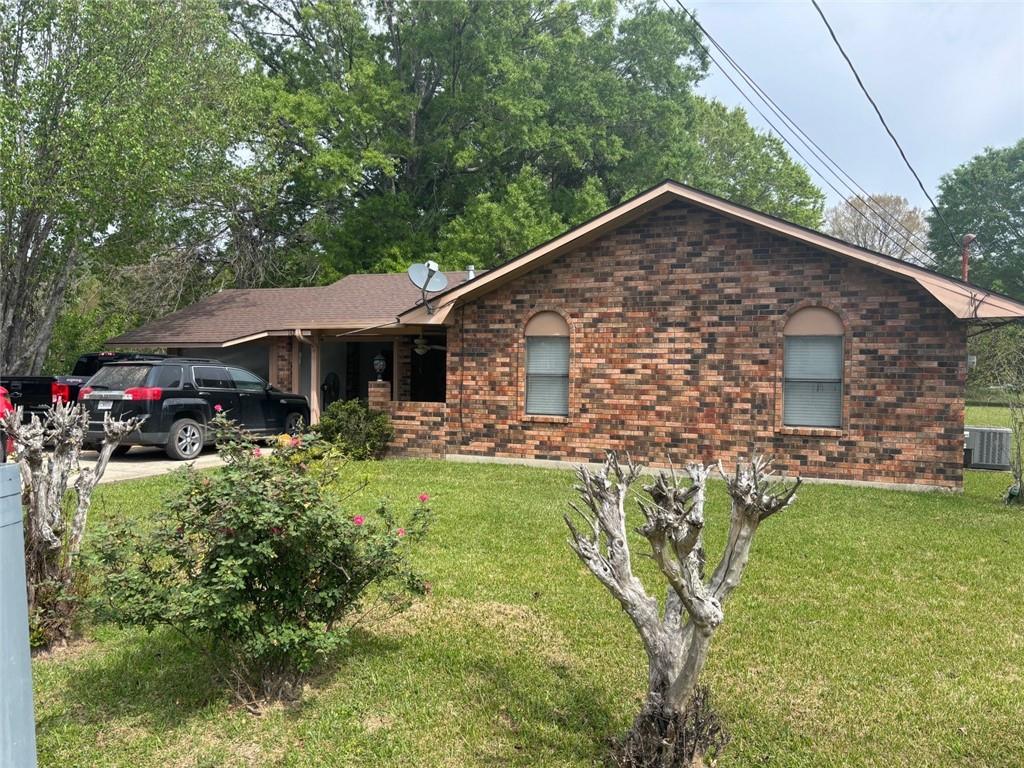Photo of 162 DECUIR Street, Marksville, LA 71351
